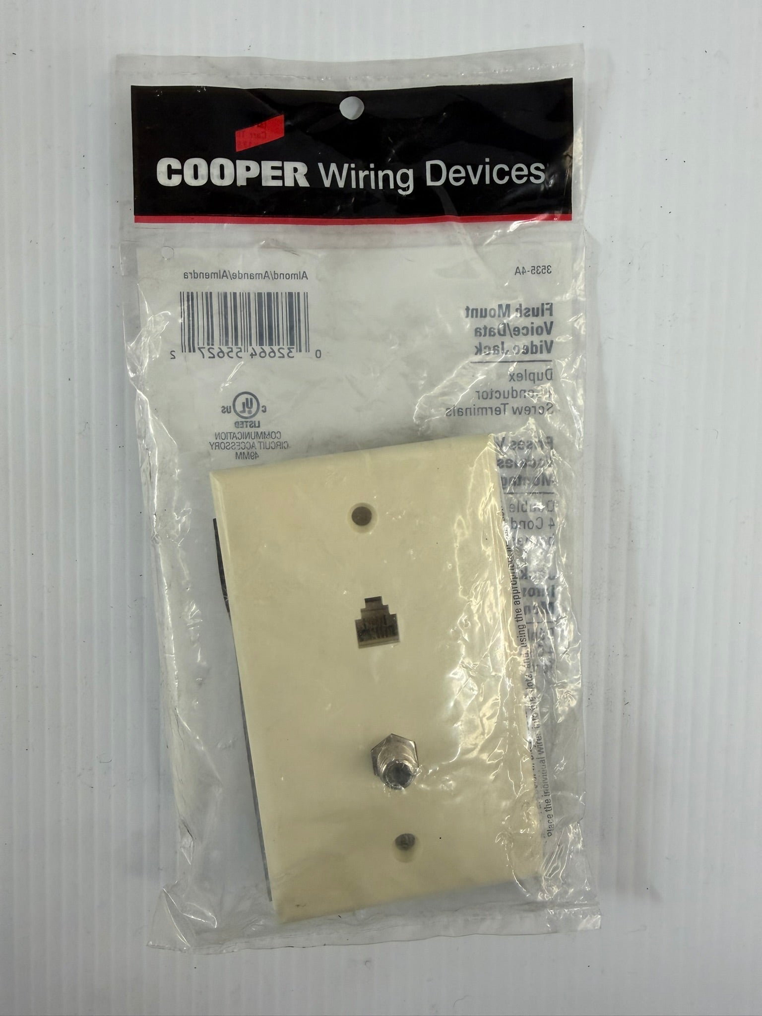 Cooper Wiring Flush Mount Voice/Data Video Jack 3535-4A Lot of 4