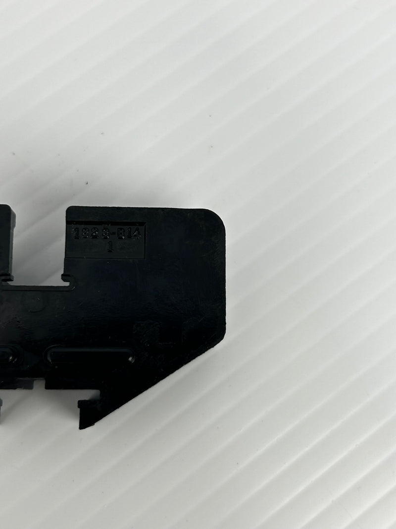 Square D 1828-B14 Fuse Holder - Lot of 9