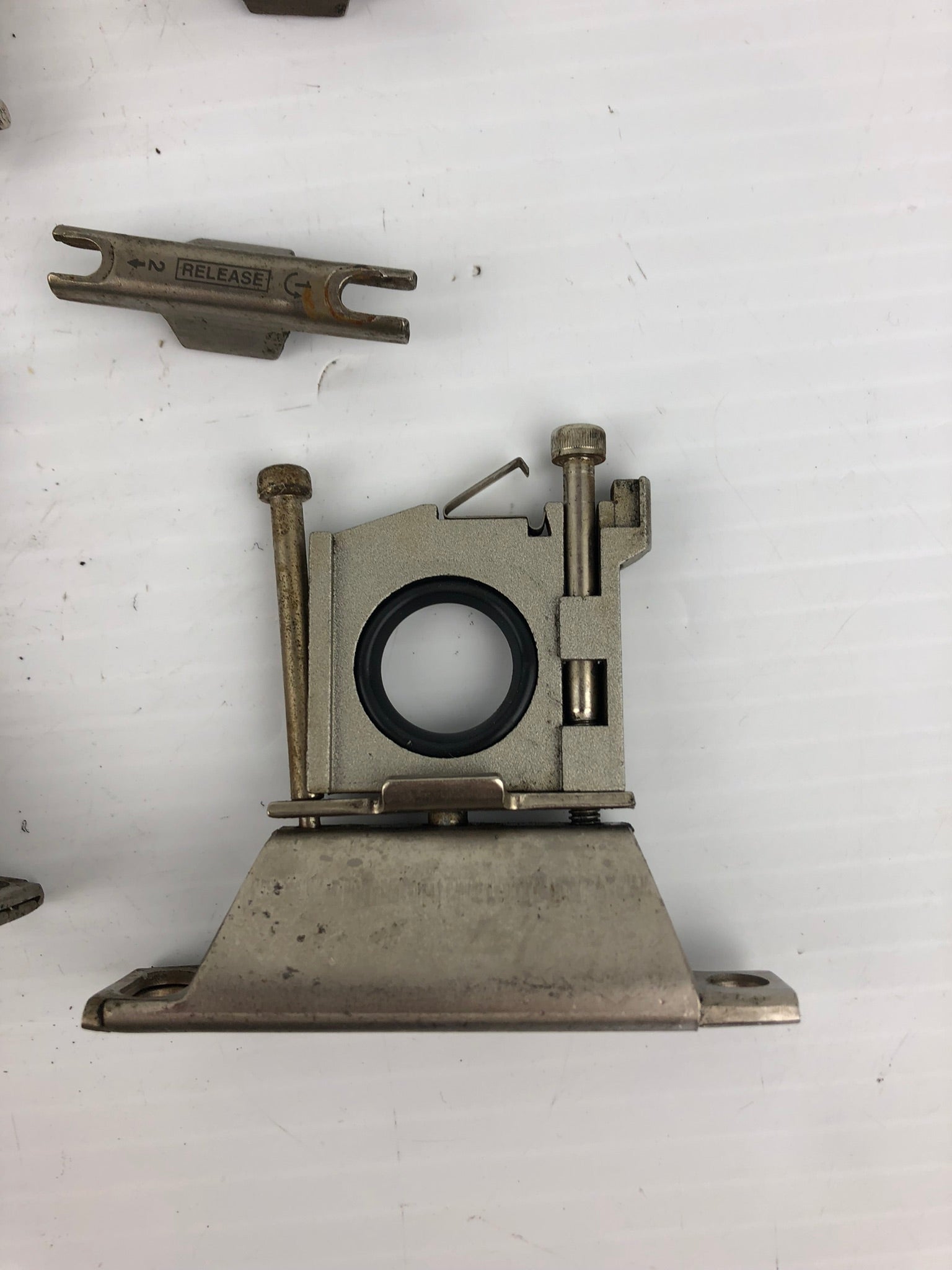 SMC AC30-03-X2121 Filter Regulator Assembly Brackets