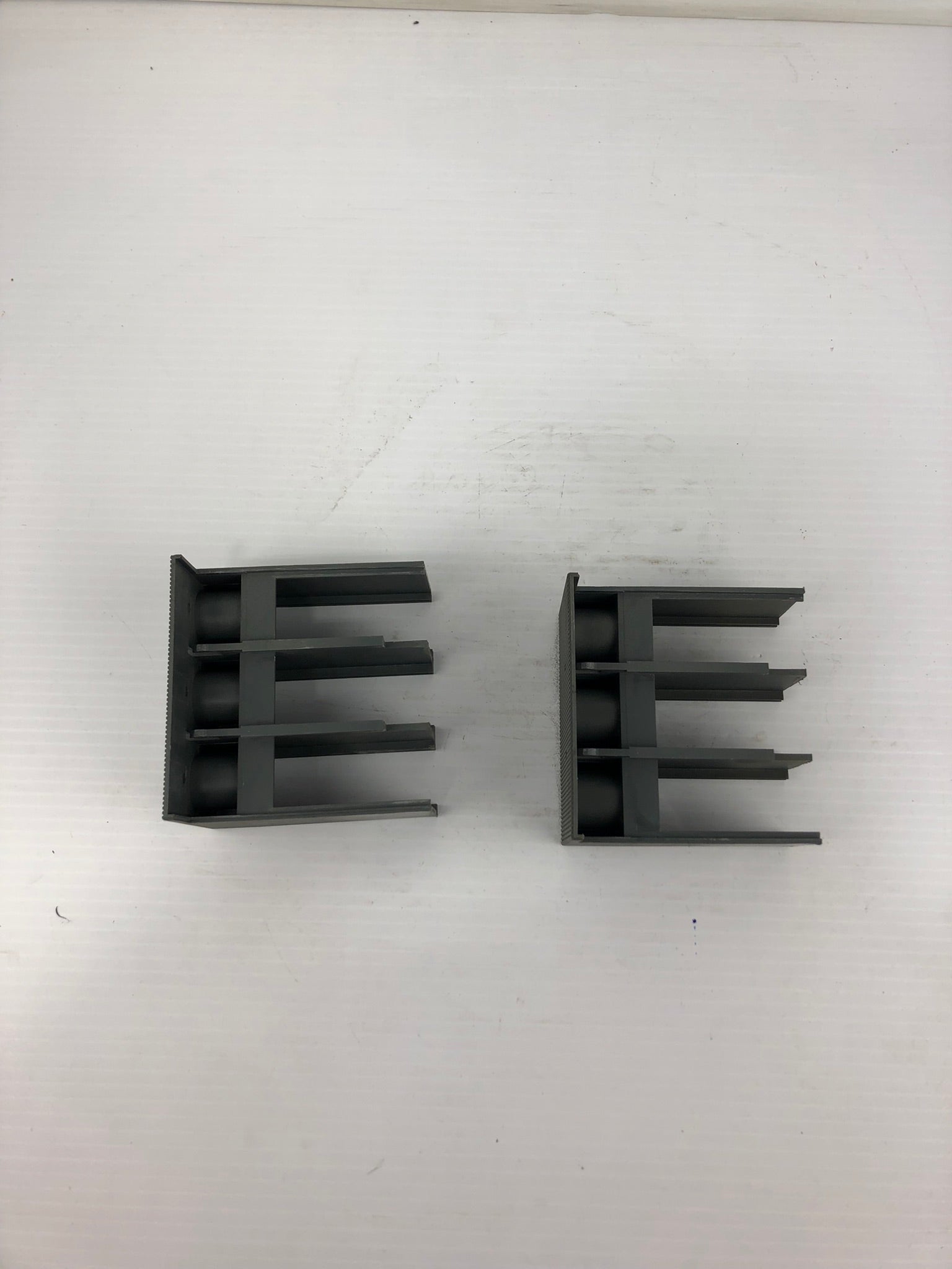 Mitsubishi 162456 Circuit Breaker End Covers S3-4