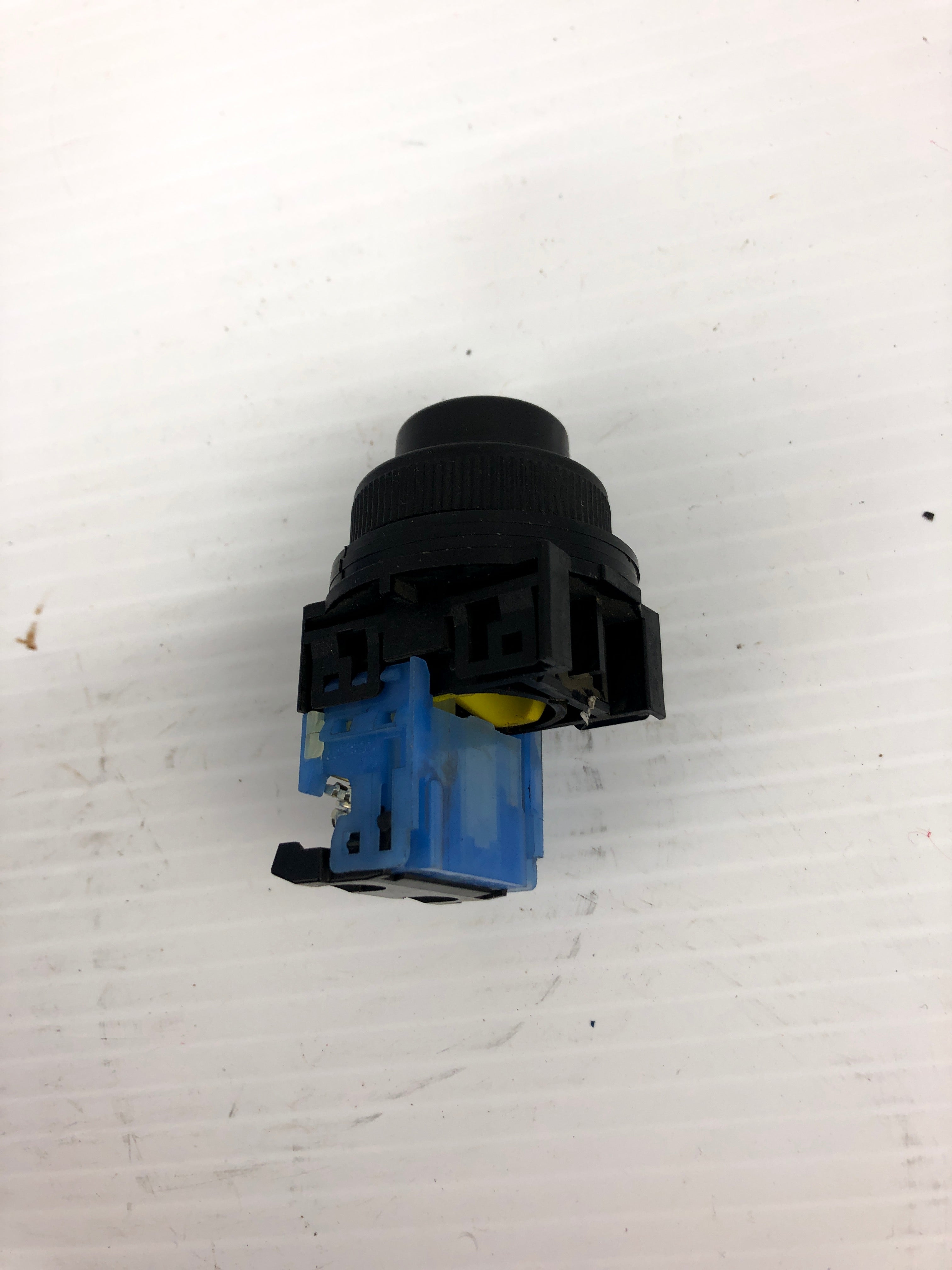 Fuji Electric AR30JR-2A Gear Key Change Over Switch - NO KEY