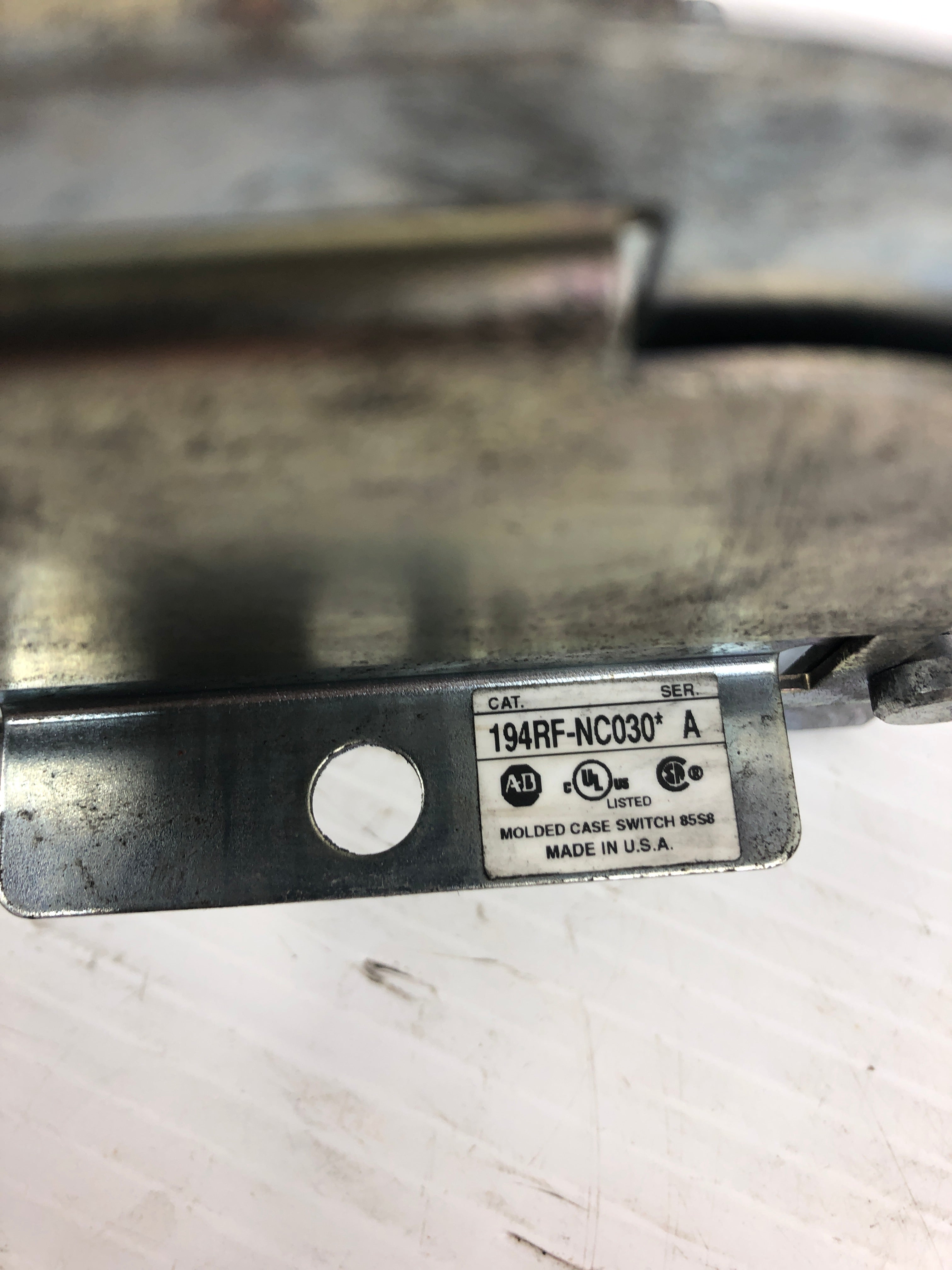 Allen-Bradley 194RF-NC030 Fusible Disconnect Switch Mounting Bracket Only