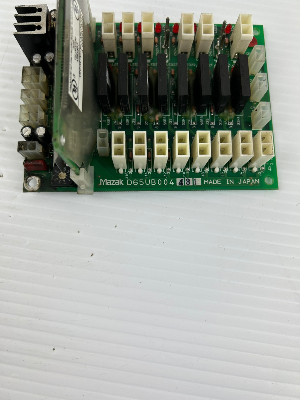 Mazak HR371-Y CNC Relay Output Board D65UB004 24V 1.2A PCB