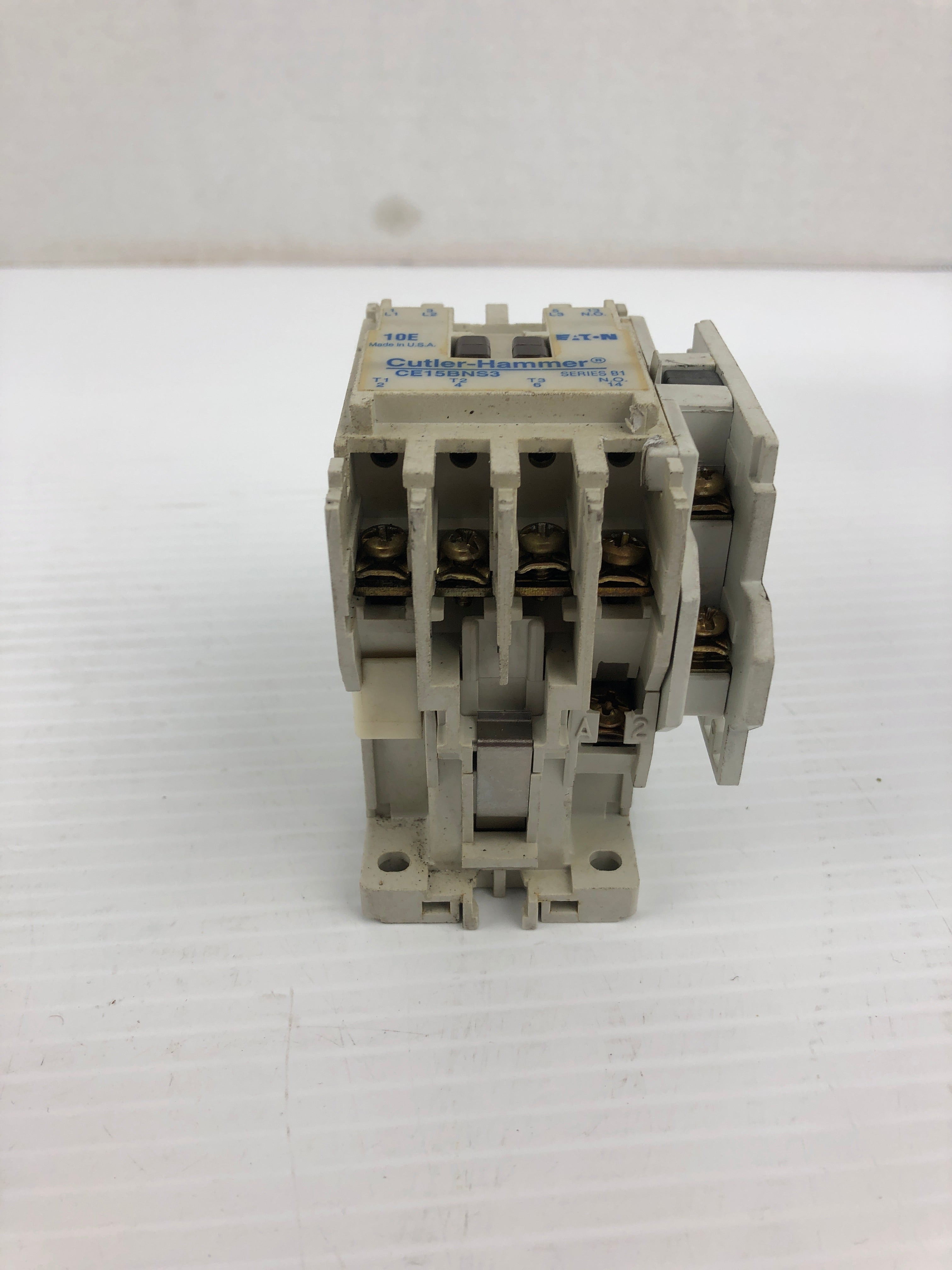 Cutler Hammer CE15BNS3 Contactor Series B1 with C320KGS3 Auxiliary Contact