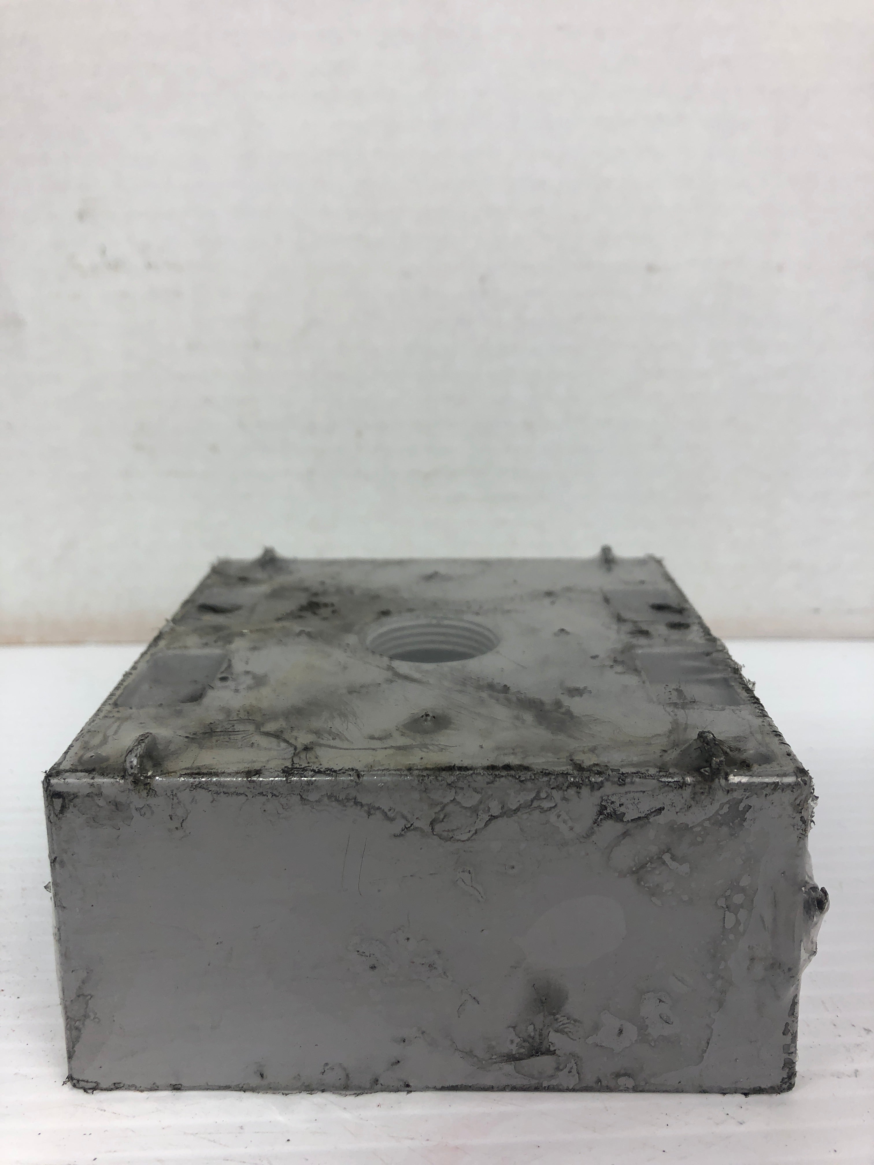 Bell 5345-0 Weatherproof Two Gang Box Five Outlets 3/4"
