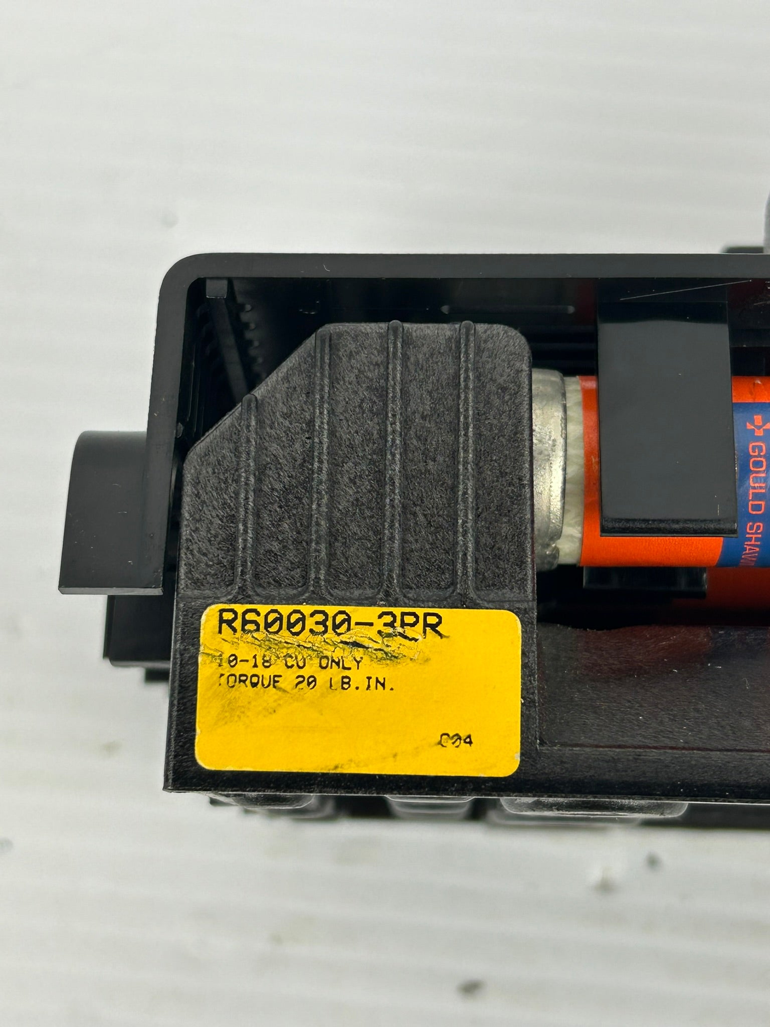 Bussmann Sami R60030-3PR Fuse Holder Block 600V 30A with 3 Amp Trap 2000 Fuses