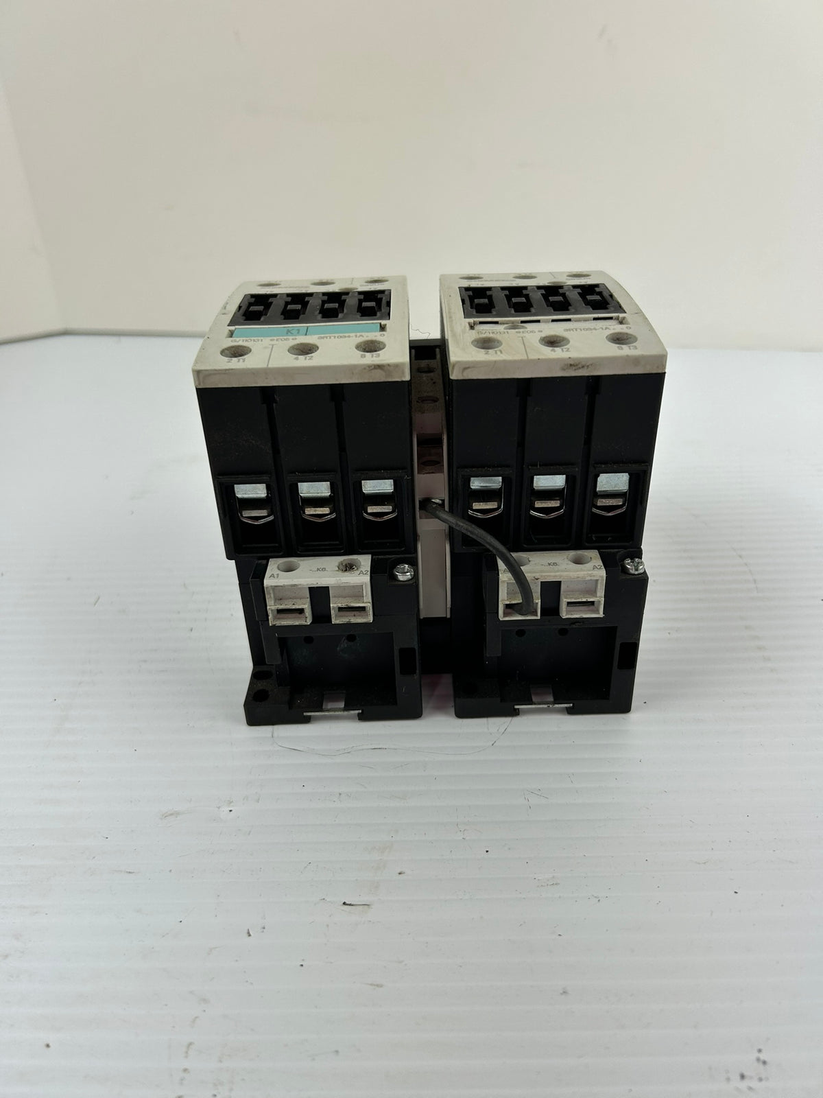 Siemens 3RA1334-8XB30-1AK6 SIRIUS Reversing Contactor 32A 3PH 3RT1034-1A