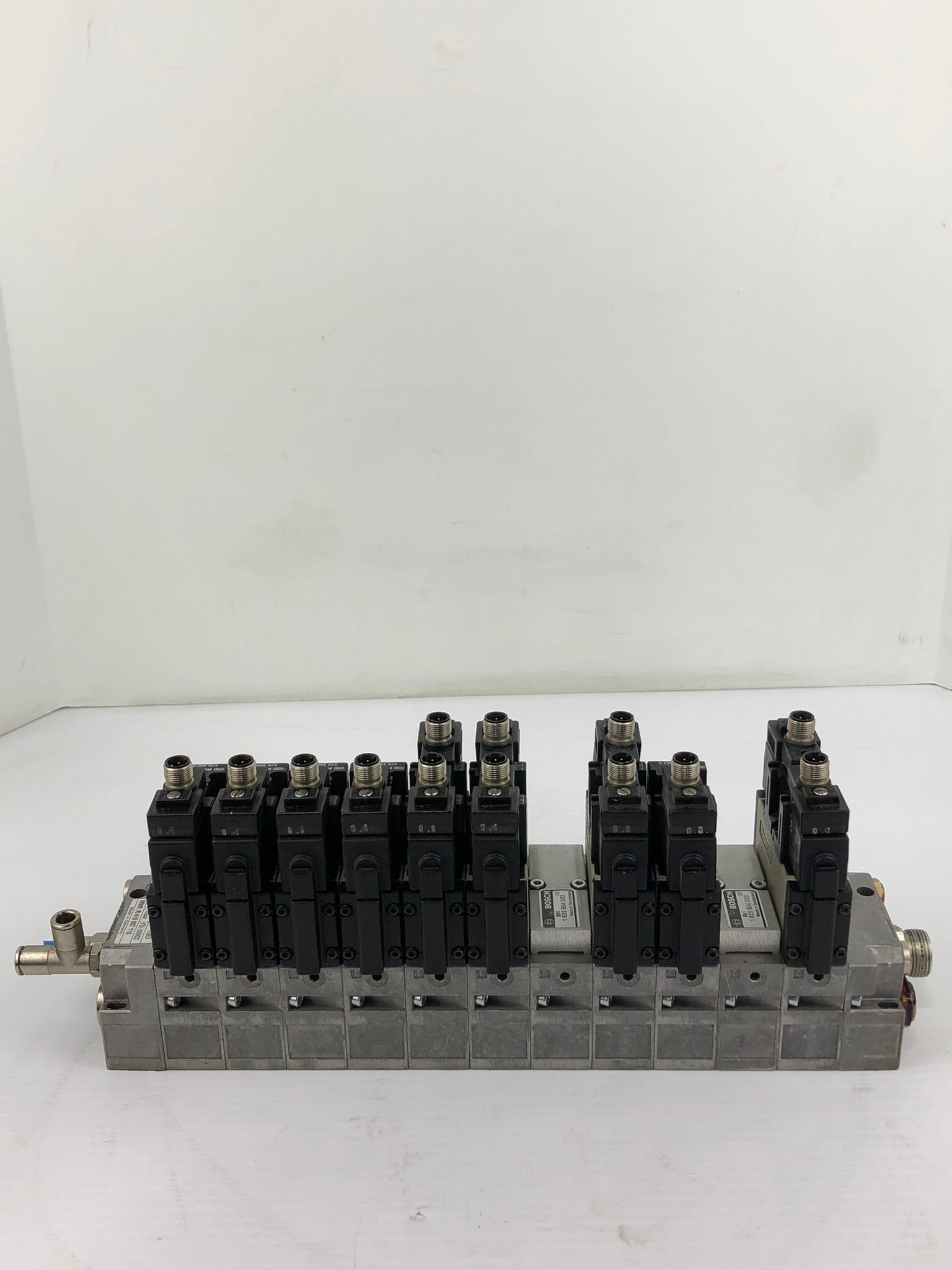 Bosch Rexroth R415007110 Valve Assembly 182504033