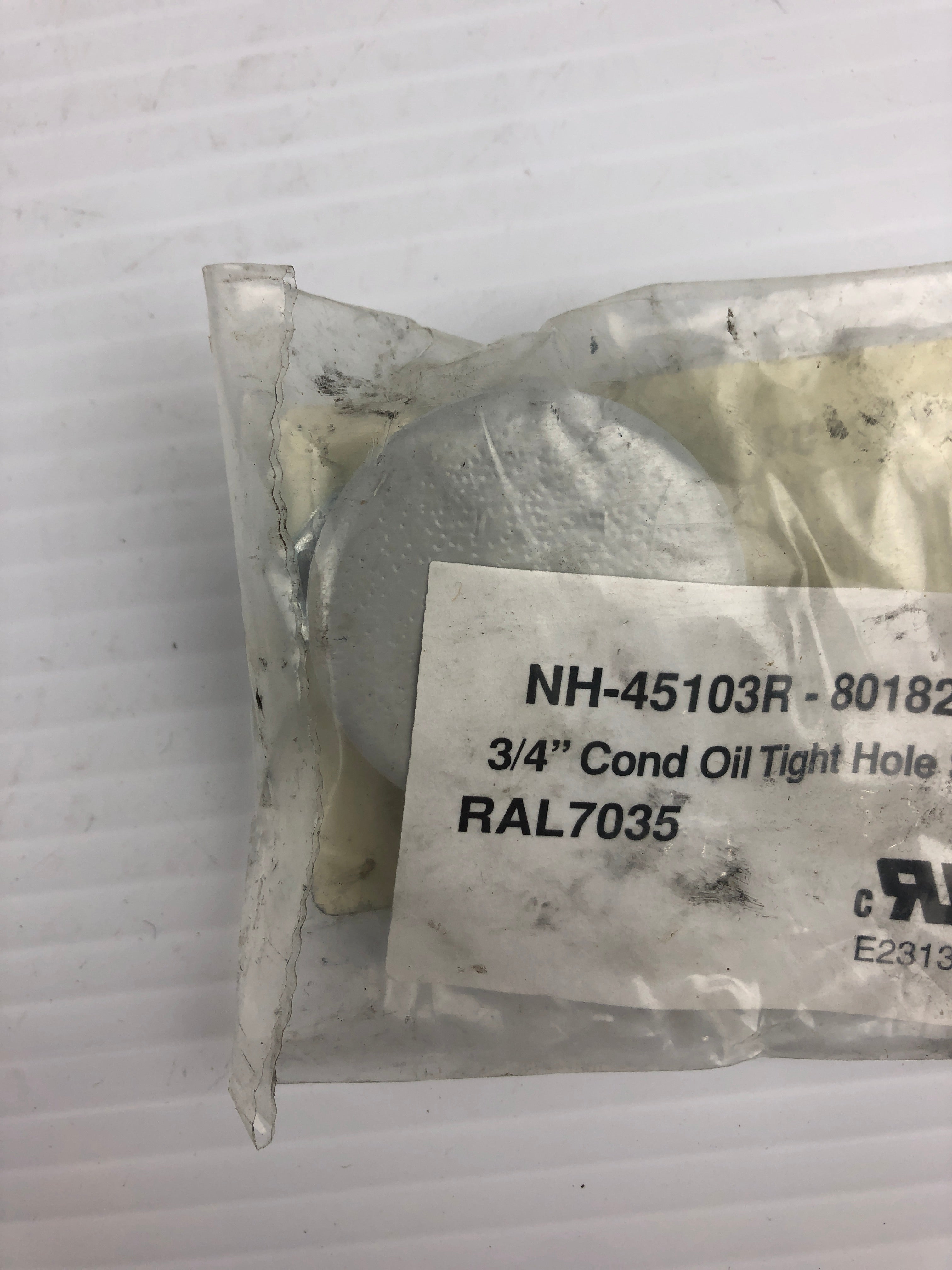 NH-45103R-8018238 Oil Tight Conduit Hole Sealer 6UUK1 - Lot of 2