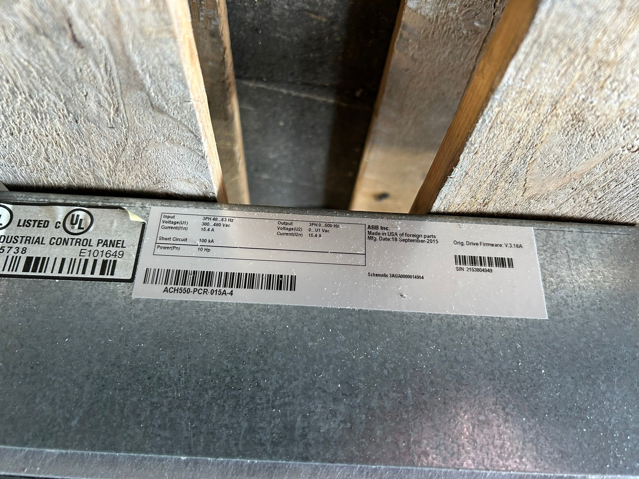 ABB ACH550-PCR-015A-4 VFD Drive 480V 3PH 10HP w/ Disconnect Switch Enclosure