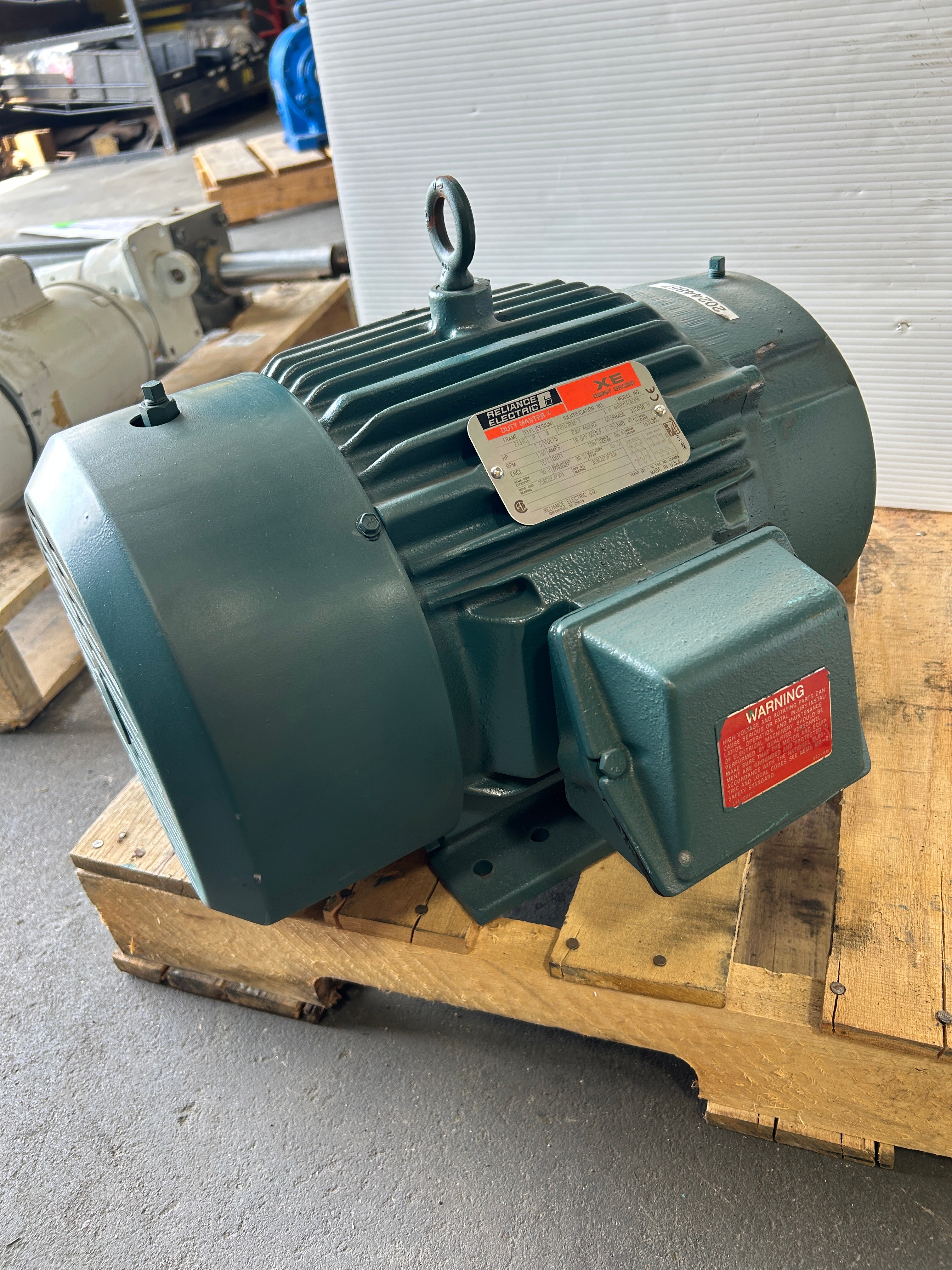 Reliance Electric P21G3832A AC Motor XE 7.5 HP 3PH 1760 RPM 213TC P21G3832-3