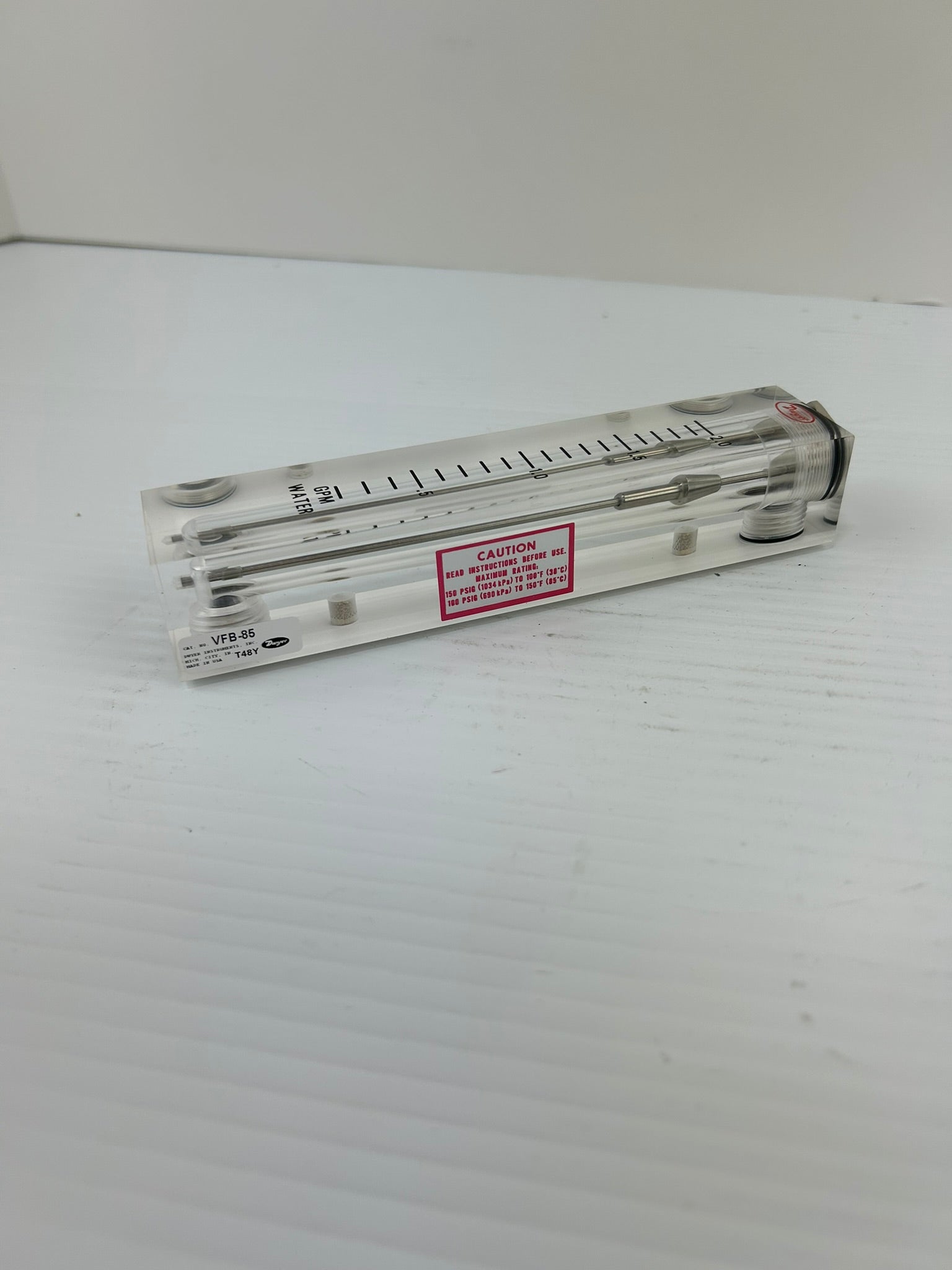 Dwyer VFB-85 Visi-Float Flowmeter 0.5-2.0 GPM Water