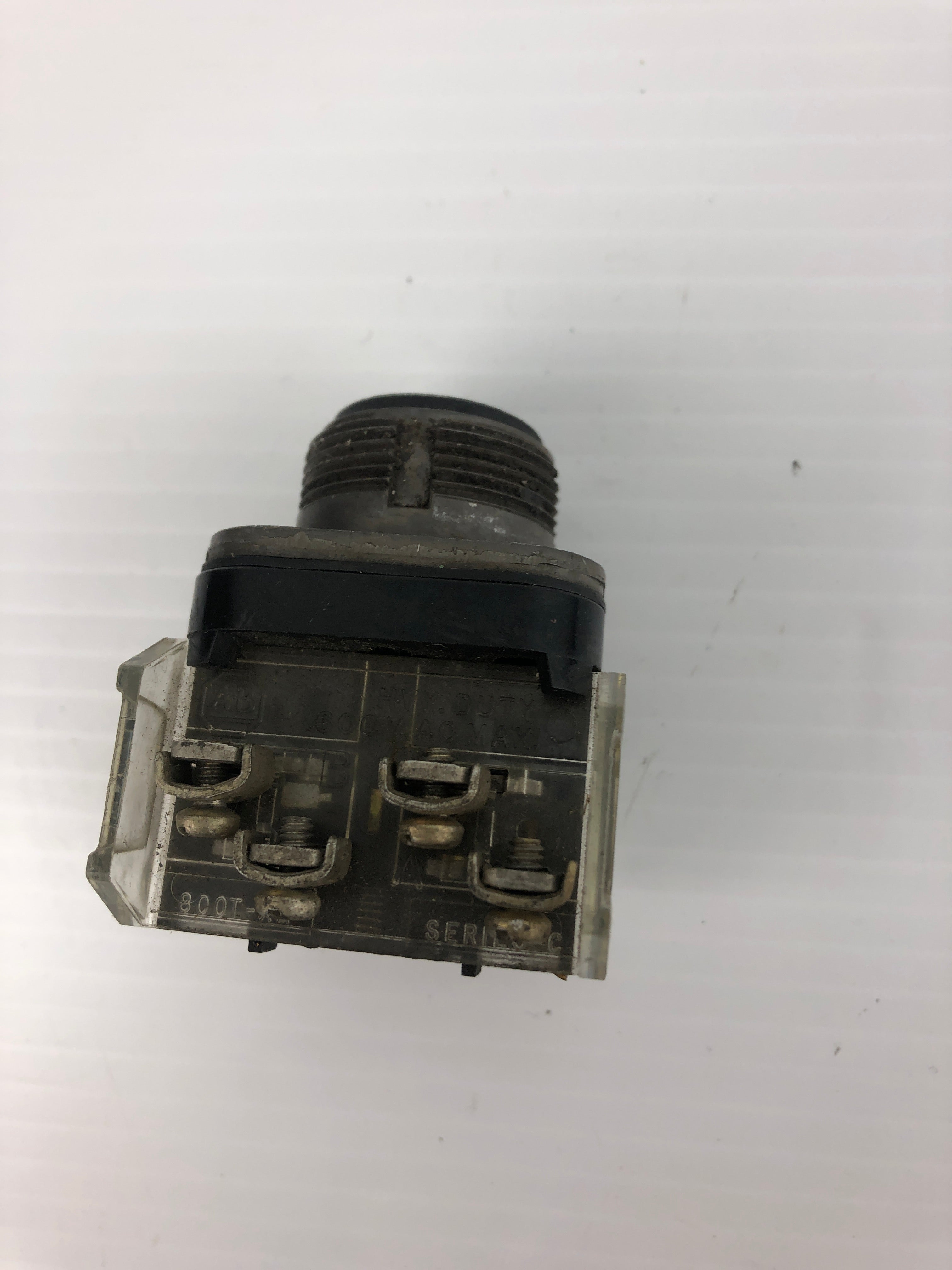 Allen-Bradley 800T-A2 Push Button Black Series B