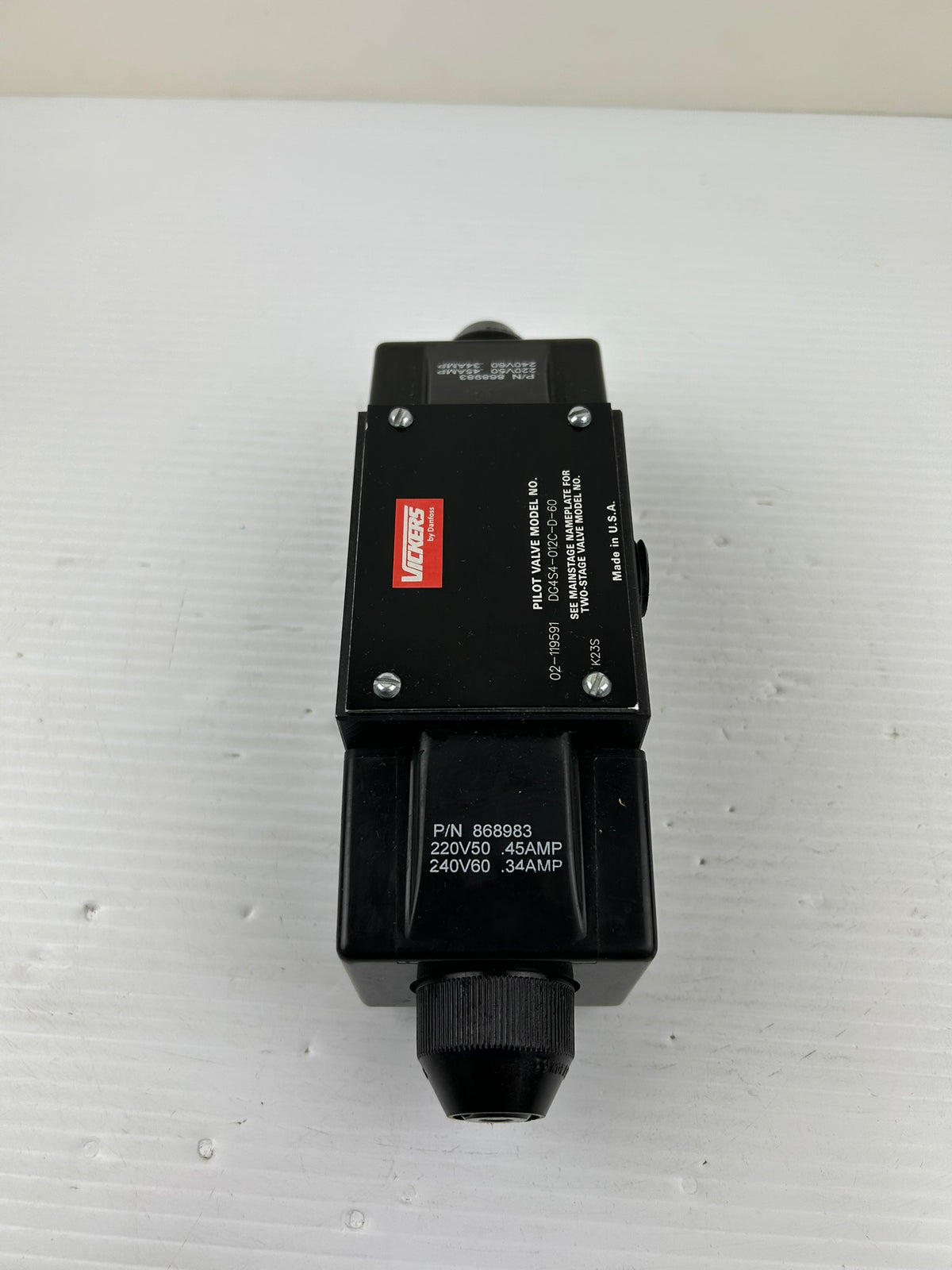 Vickers DG4S4-012C-D-60 Hydraulic Pilot Valve 02-119591 Danfoss