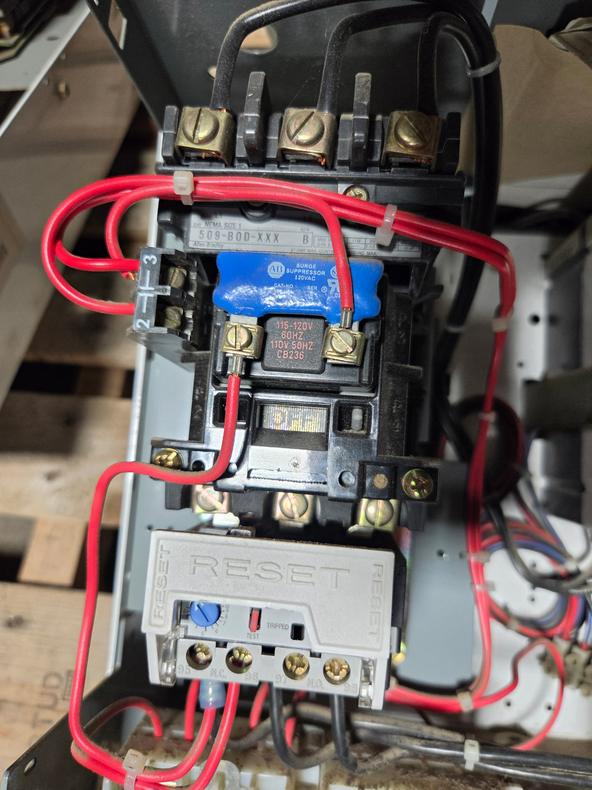 Allen-Bradley 2113B MCC Bucket Size 1 FVNR 15A Breaker 3.0HP 3PH 480V - No Door