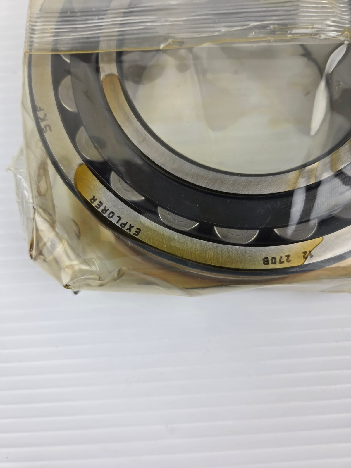 SKF Explorer 22218 CC/C3W33 Spherical Roller Bearing 22218CCC3W33