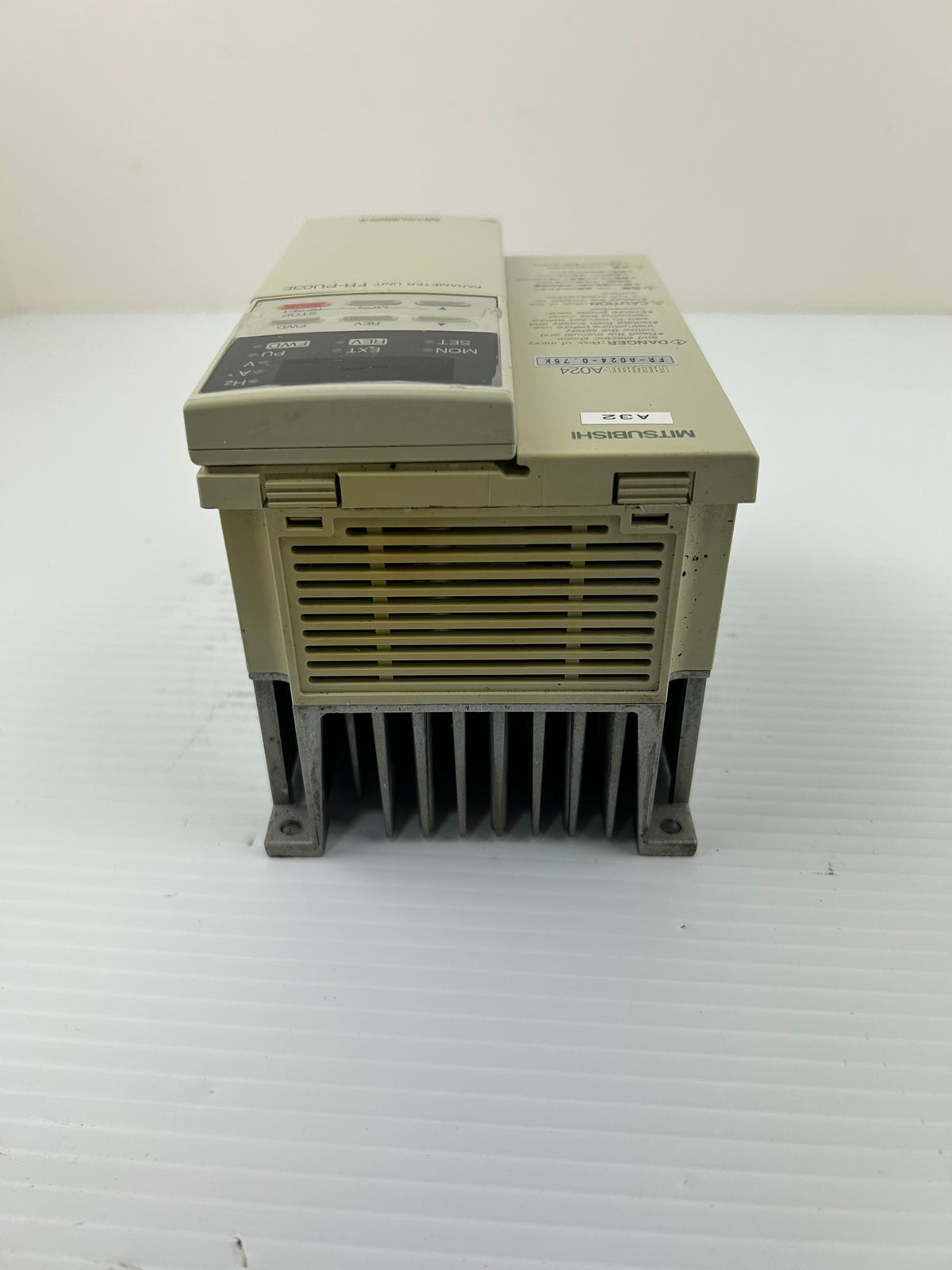 Mitsubishi FR-A024-0.75K FREQROL-A024 Inverter Drive 0.75kW 230V 3PH FR-PU03E