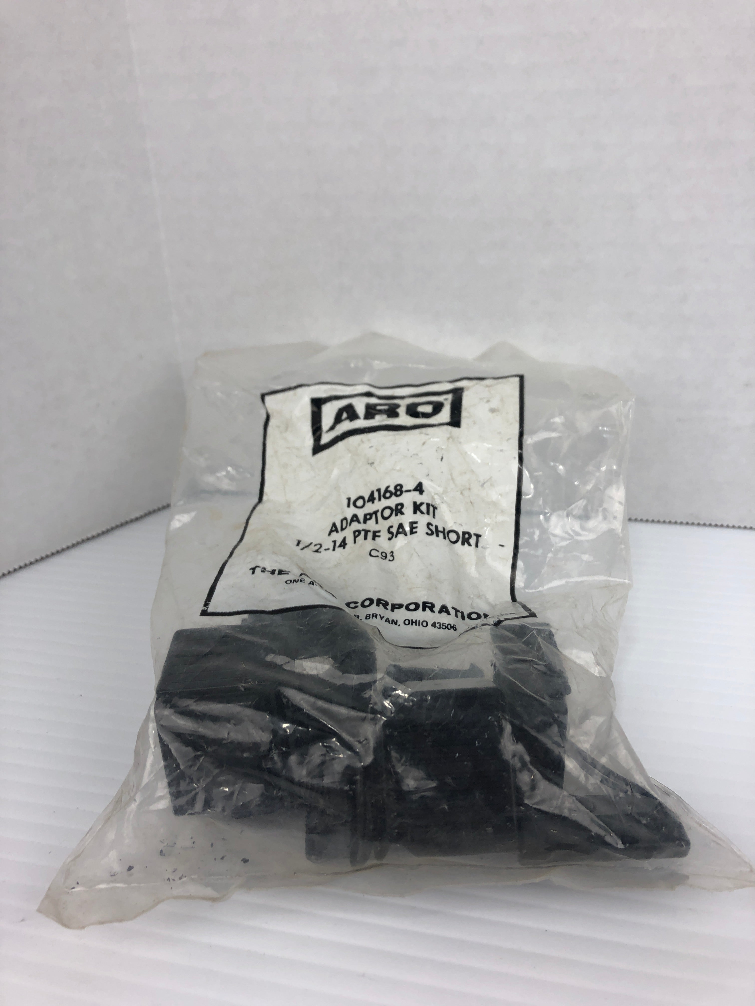 Aro 104168-4 Adaptor Kit 1/2-14PTF SAE Short