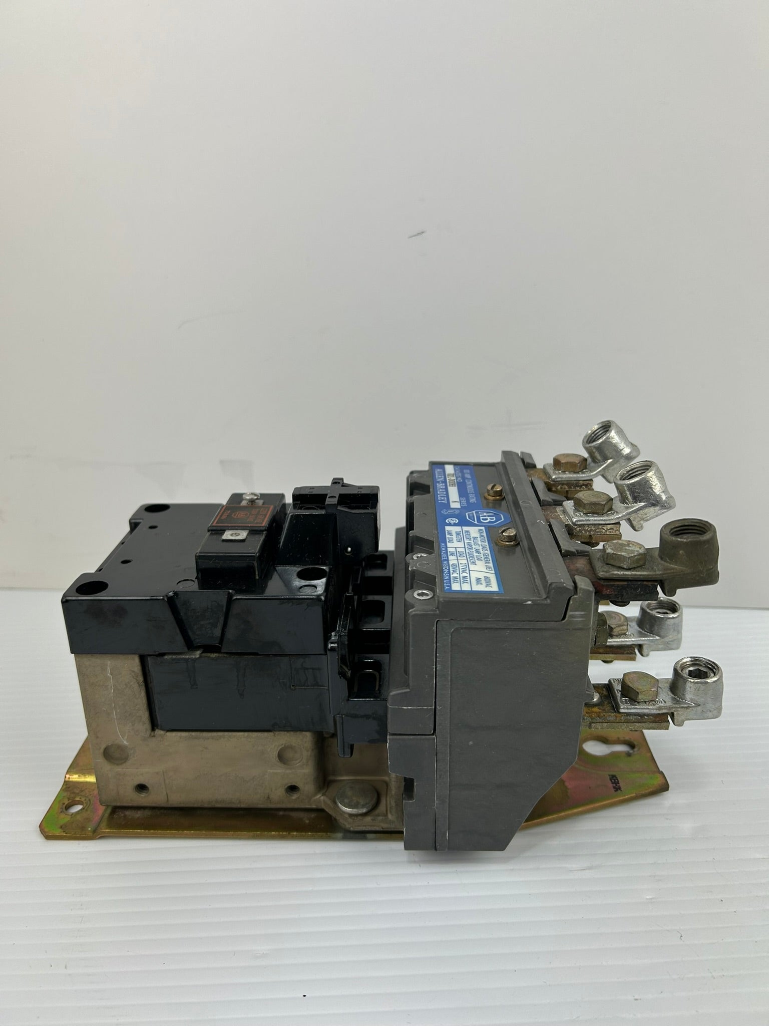 Allen-Bradley 702L-D0D93 Motor Starter Contactor Series K 600VAC