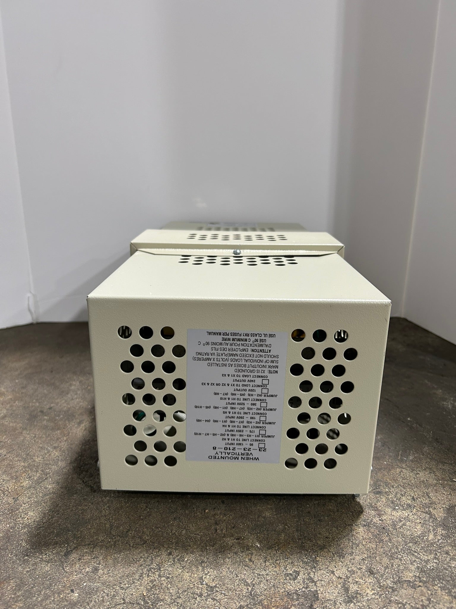 Emerson 23-23-210-8 Sola Constant Voltage Sine Wave Output Transformer 1000VA