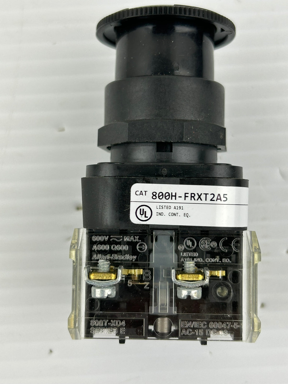 Allen-Bradley 800H-FRXT2A5 /F Selector Switch Operator Contact Block 800T-XD4 /E