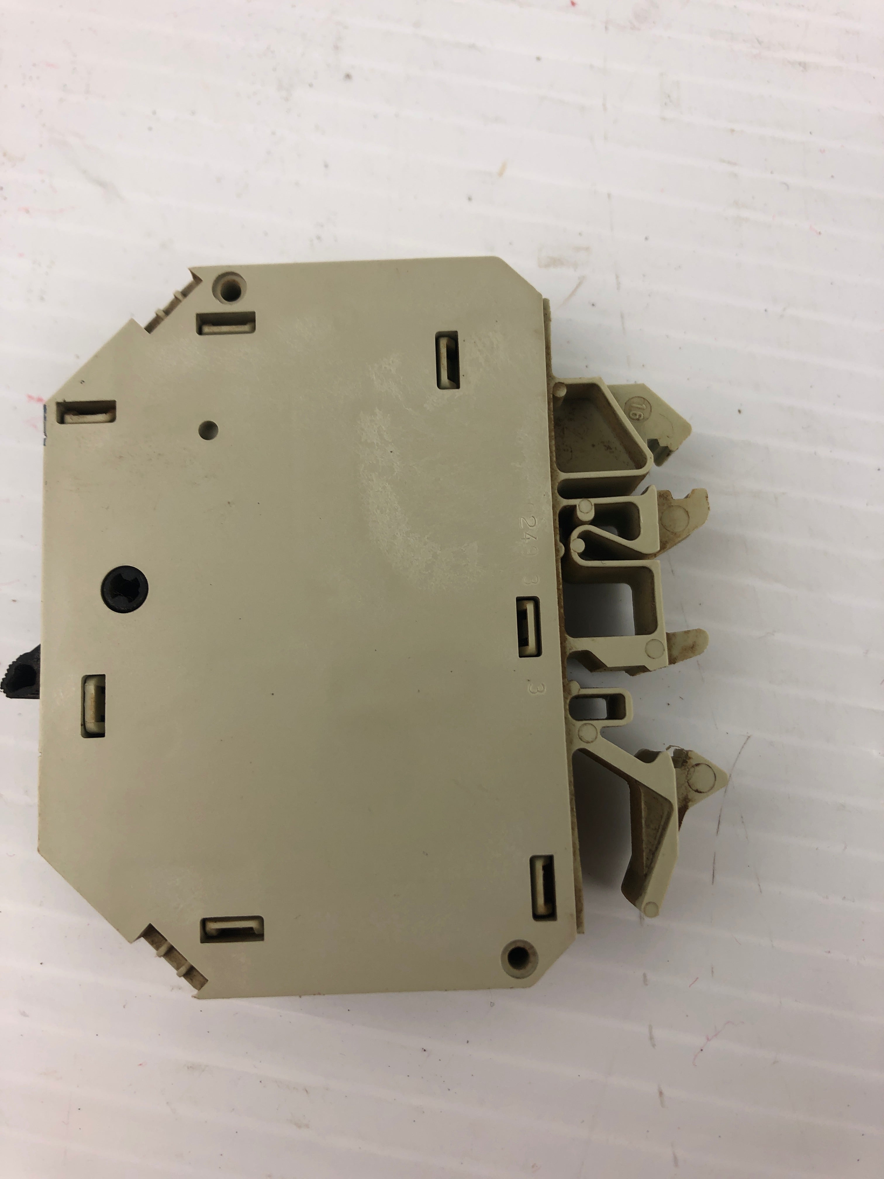 Telemecanique GB2-CB08 Circuit Breaker Protector 48V 3A