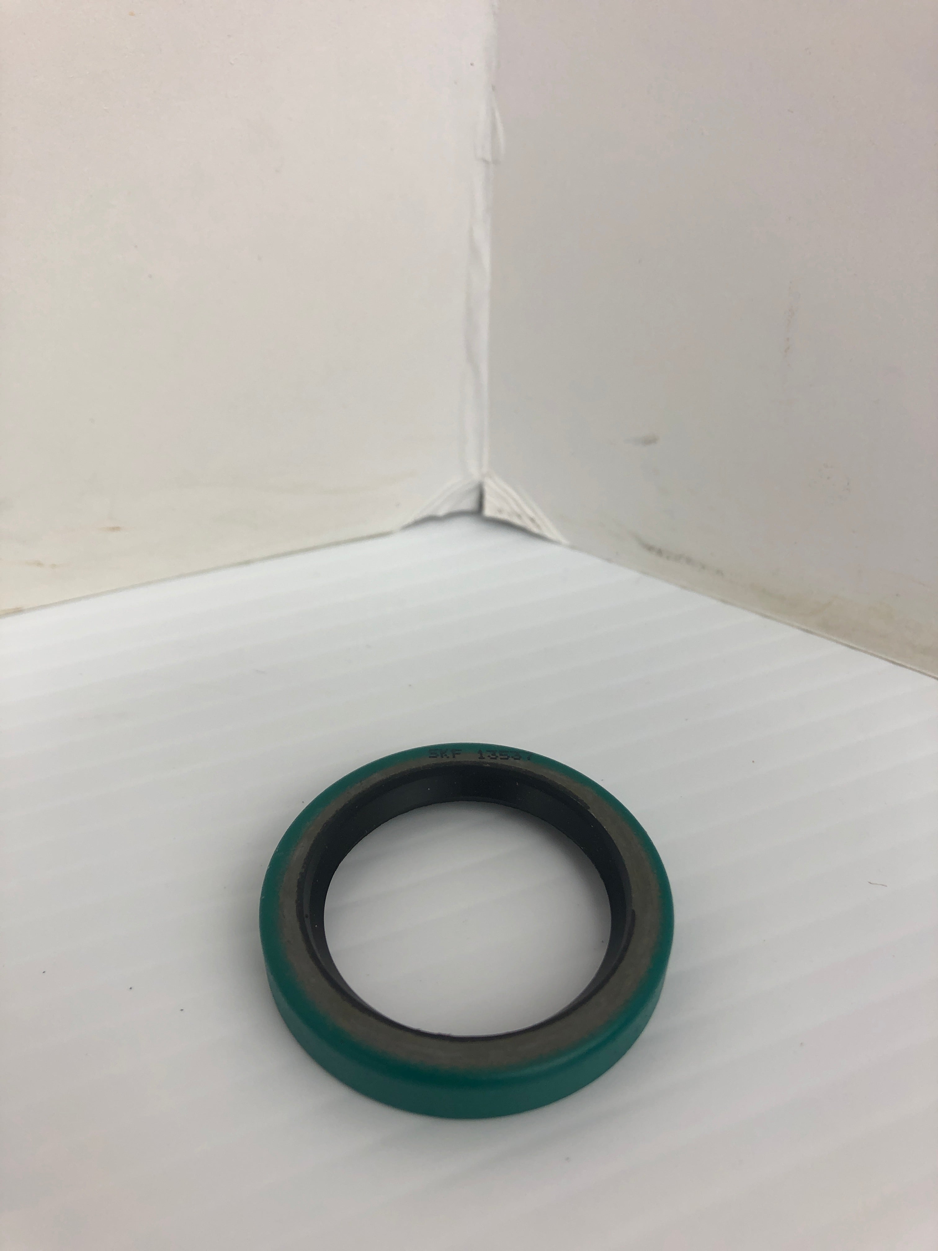 SKF 13537 CR Seals Oil Seal - Lot of 3