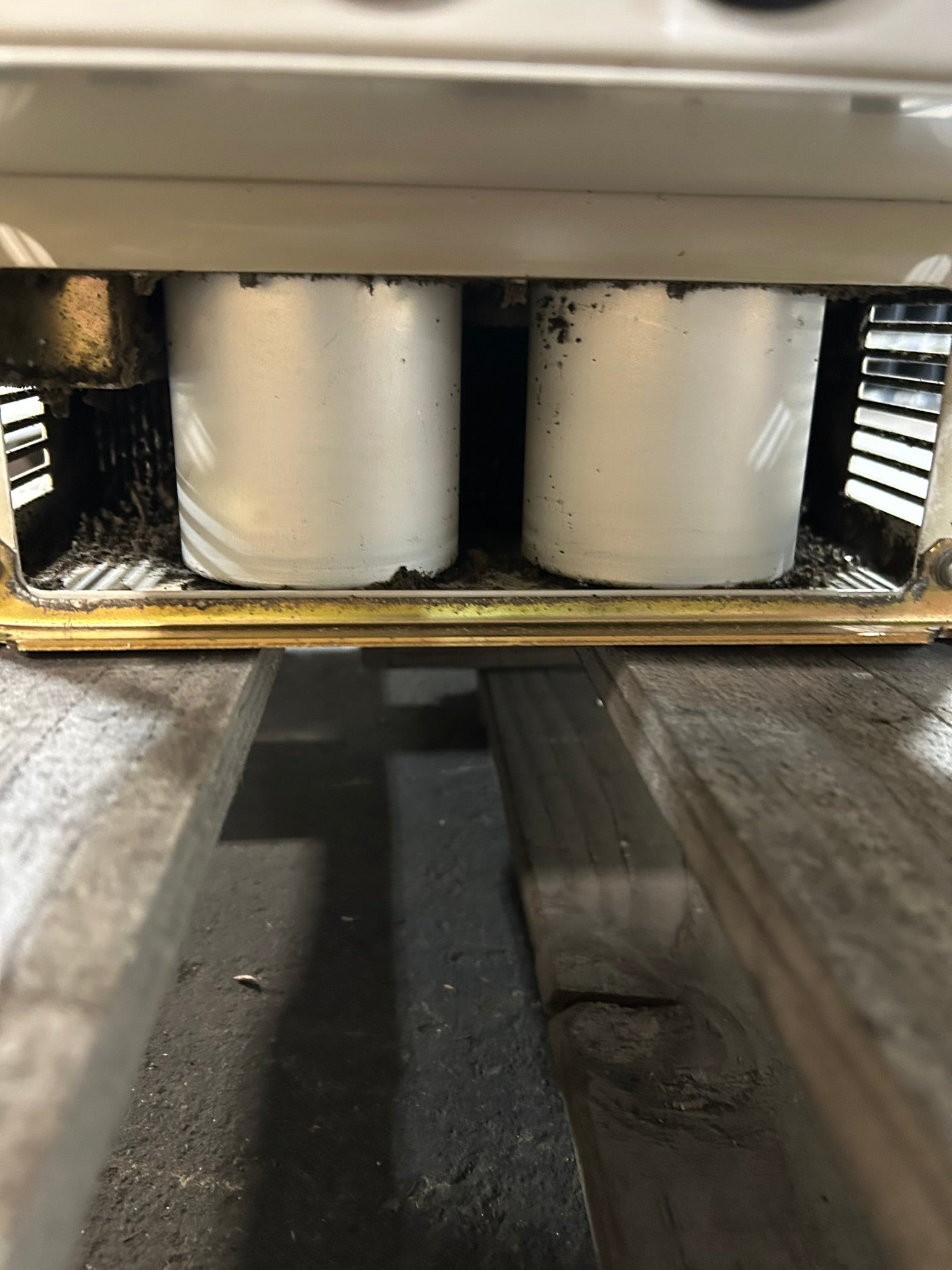 Yaskawa CIMR-P7U4024 AC Drive Varispeed P7 Type 1 Enclosure