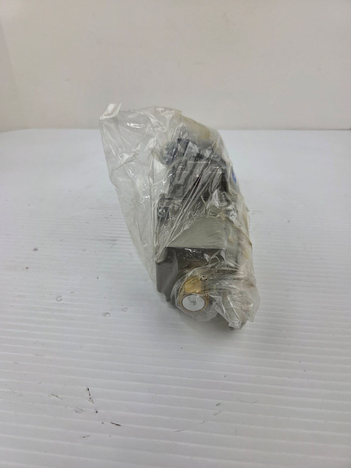 SMC VS4234-003TLP Double Solenoid Directional Control Valve 0-1MPa SOVNVS4234