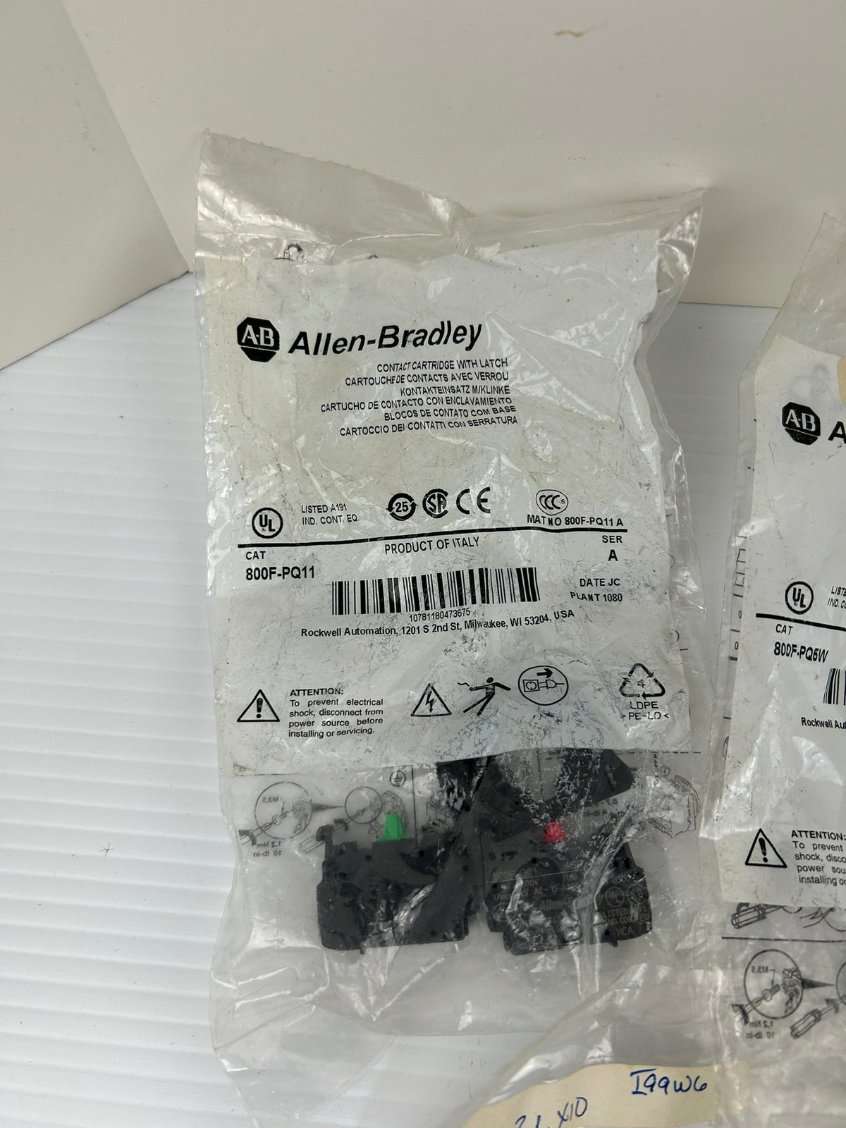Allen Bradley Push Button NEW Lot of 8 800FM-LG5 800F-PQ5W 800FM-F2 800F-PQ11