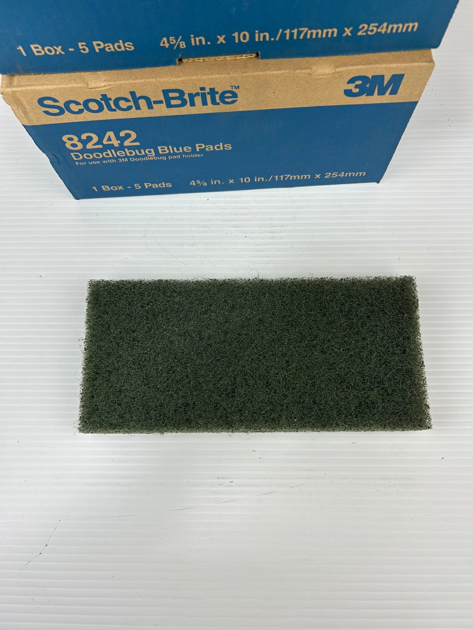 3M Scotch-Brite 8242 Doodlebug Blue Pads 4-5/8" x 10" - Lot of 15 Pads