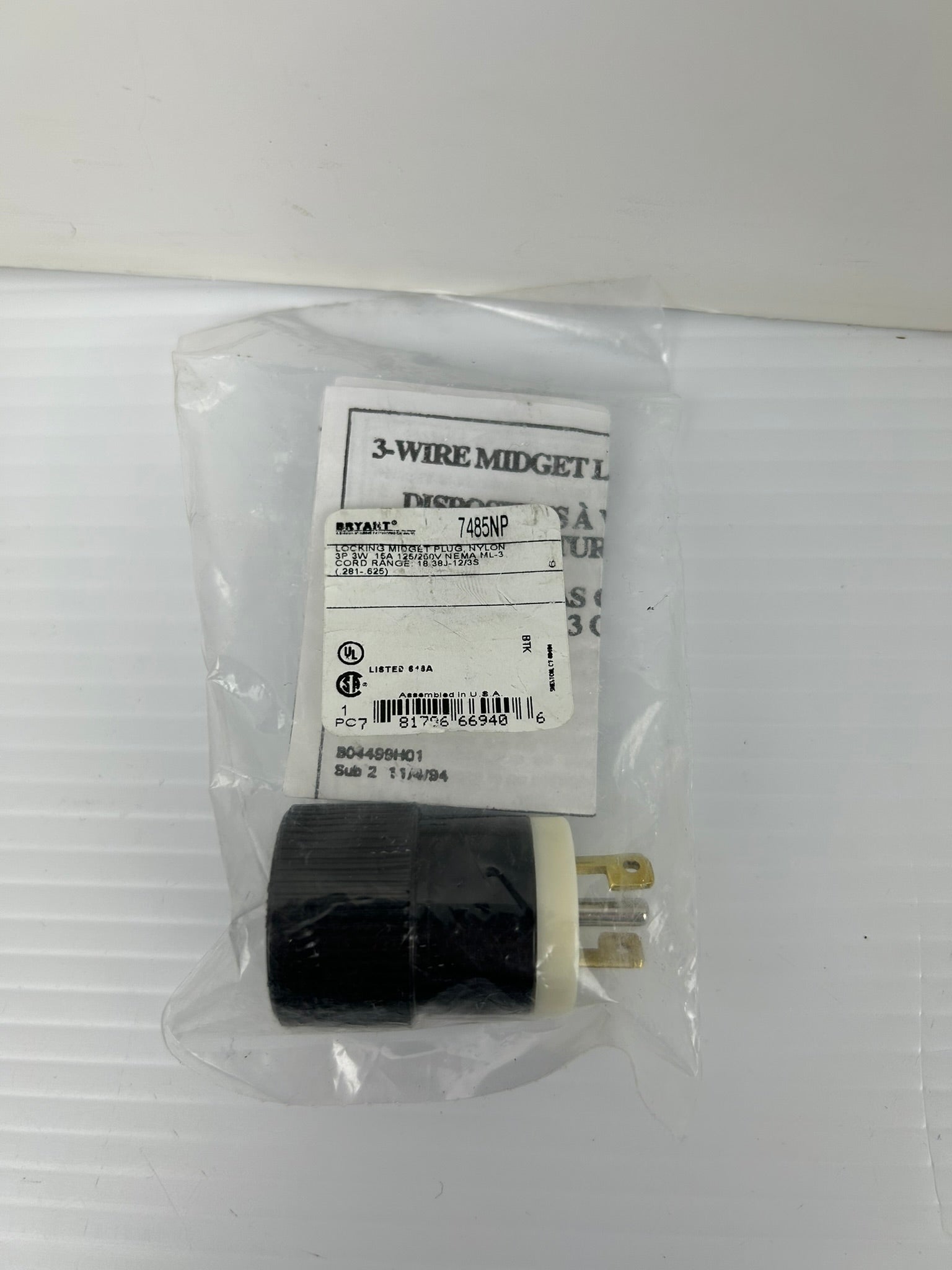 Bryant 7485NP Locking Midget Plug 125/250V 15A 3P 3W - Lot of 2