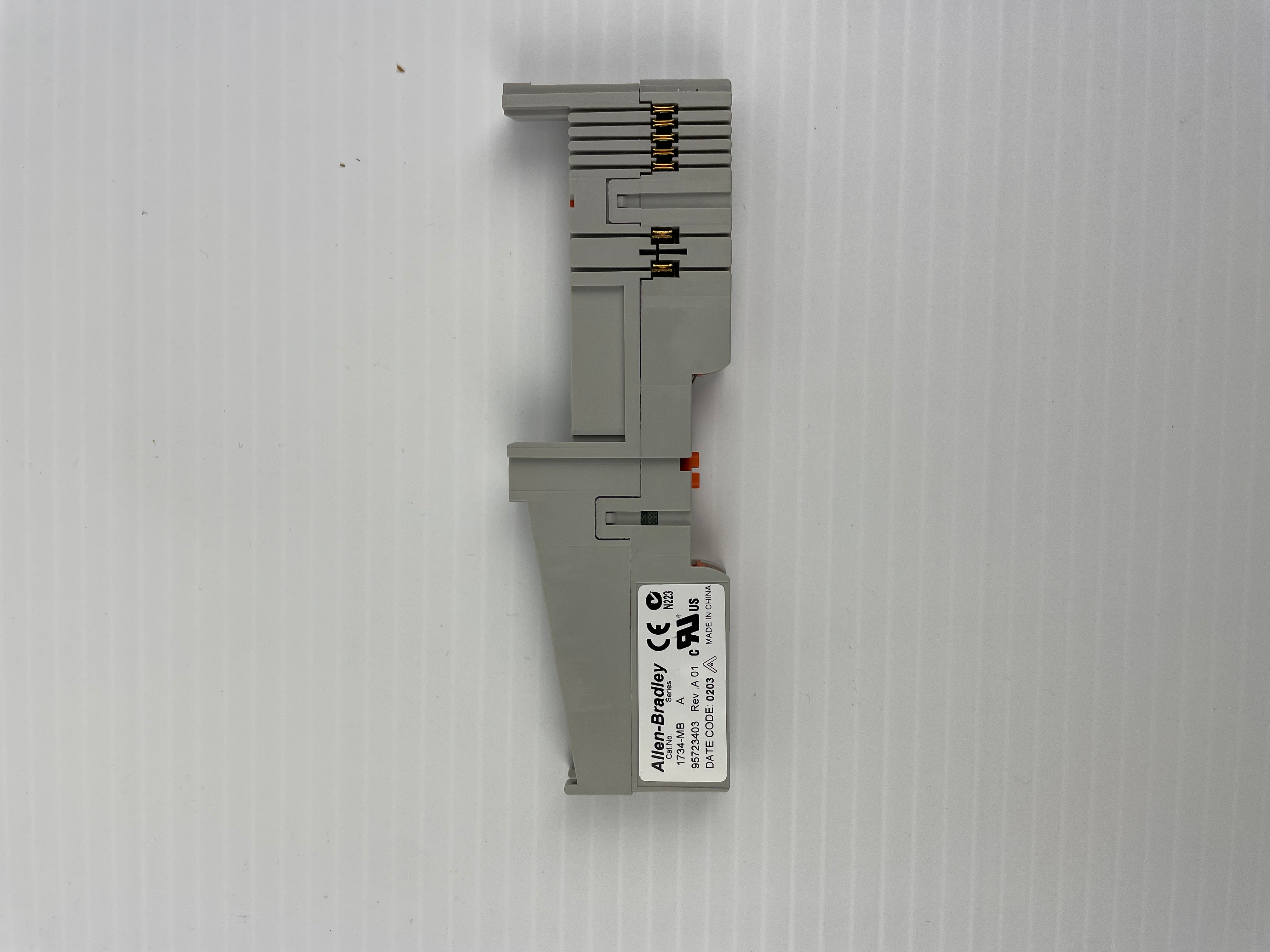 Allen-Bradley 1734-MB I/O Module Terminal Mounting Base Ser A 95723403 ...