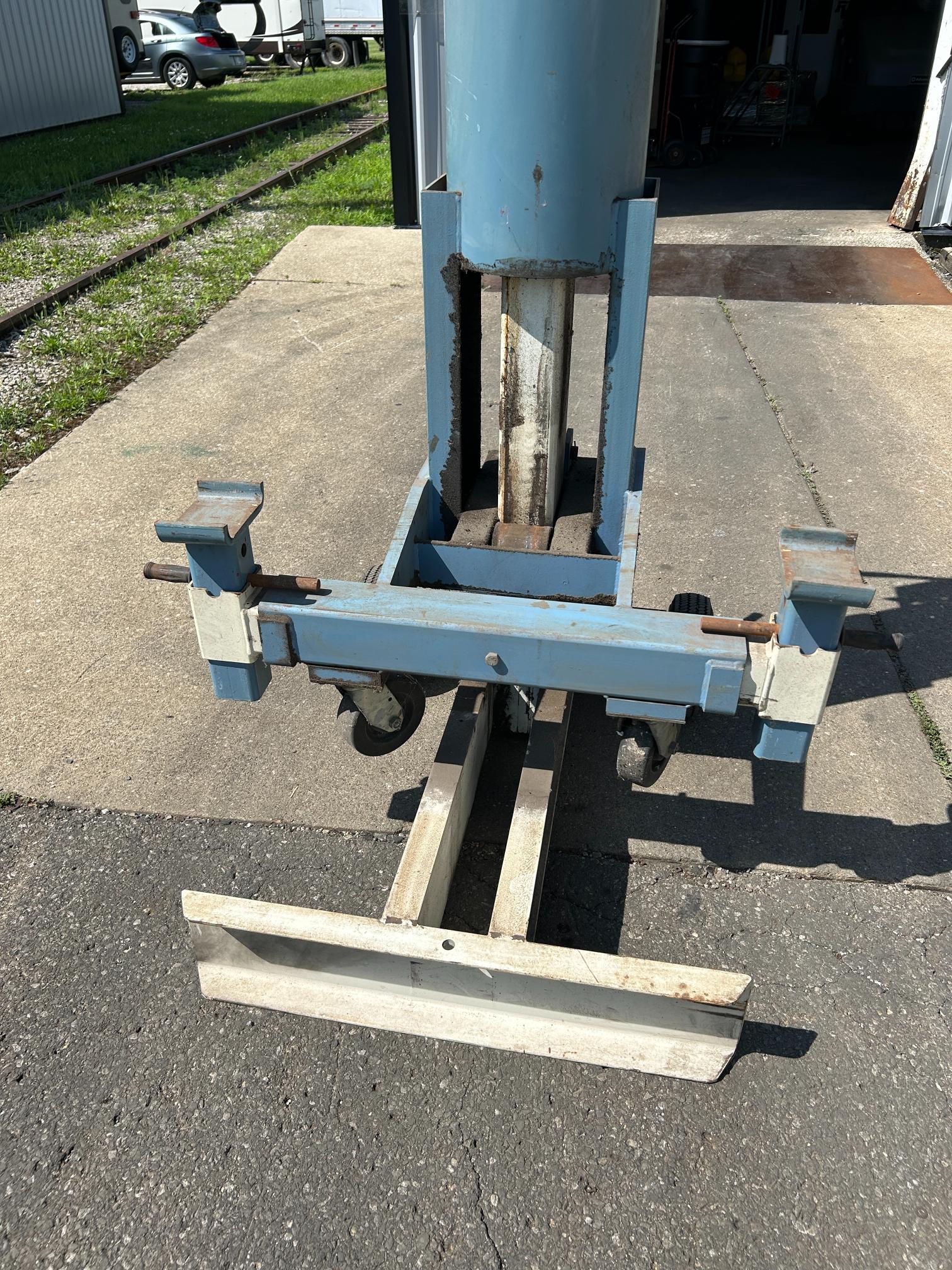 SPX OTC 1590 10 Ton Air Lift Heavy Duty Bumper Jack