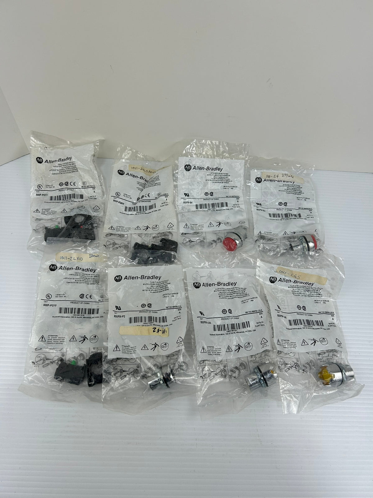 Allen Bradley Push Button NEW Lot of 8 800FM-LG5 800F-PQ5W 800FM-F2 800F-PQ11