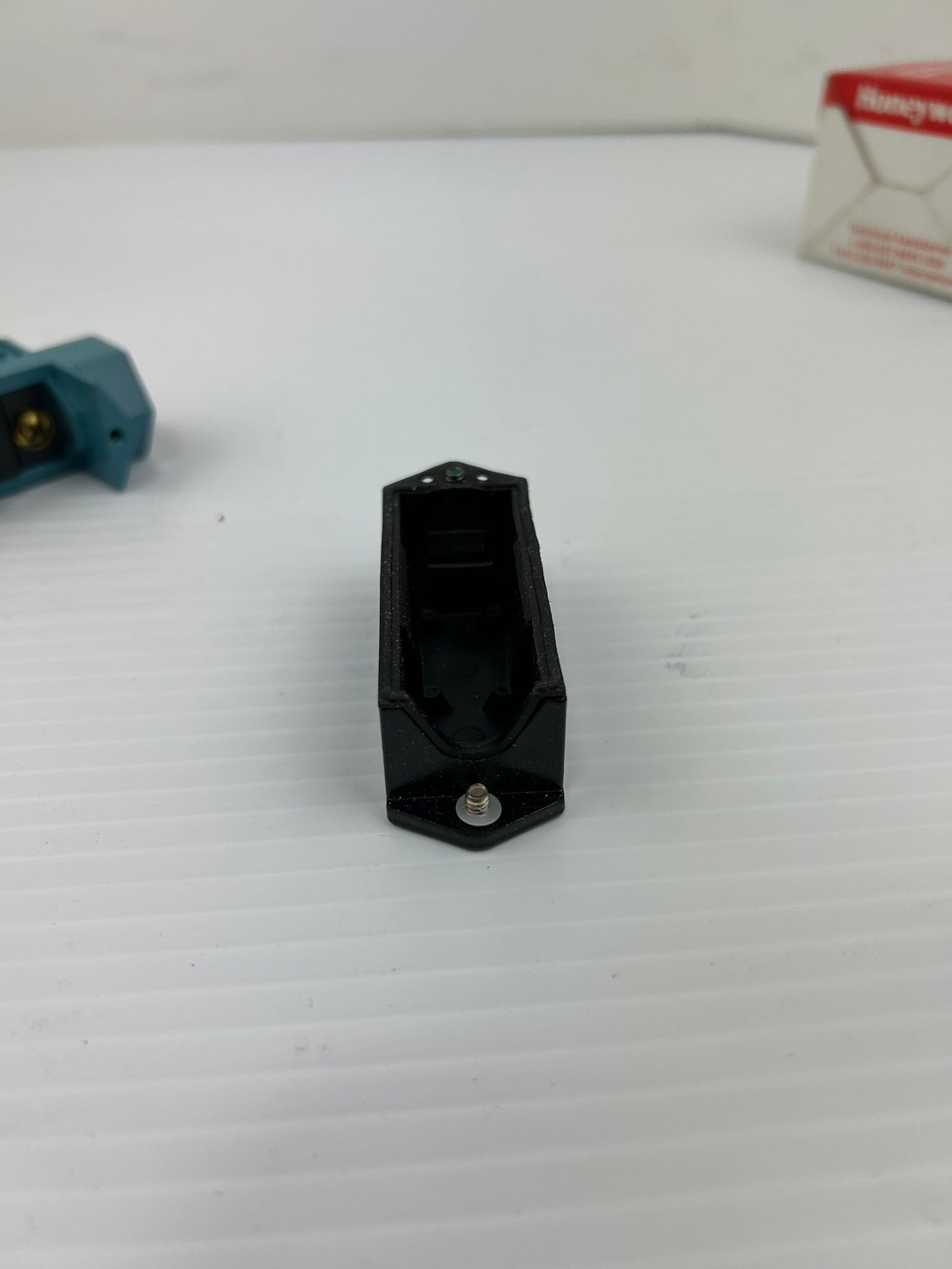 Honeywell BZE6-2RQ8 Microswitch Switch