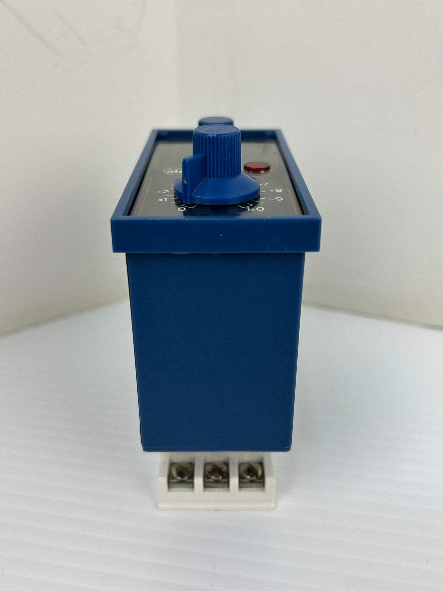 ATC 328 MOS Time Delay Relay 0328A200H10XX 1 Sec. 10Hr. 125-250VAC 24VDC