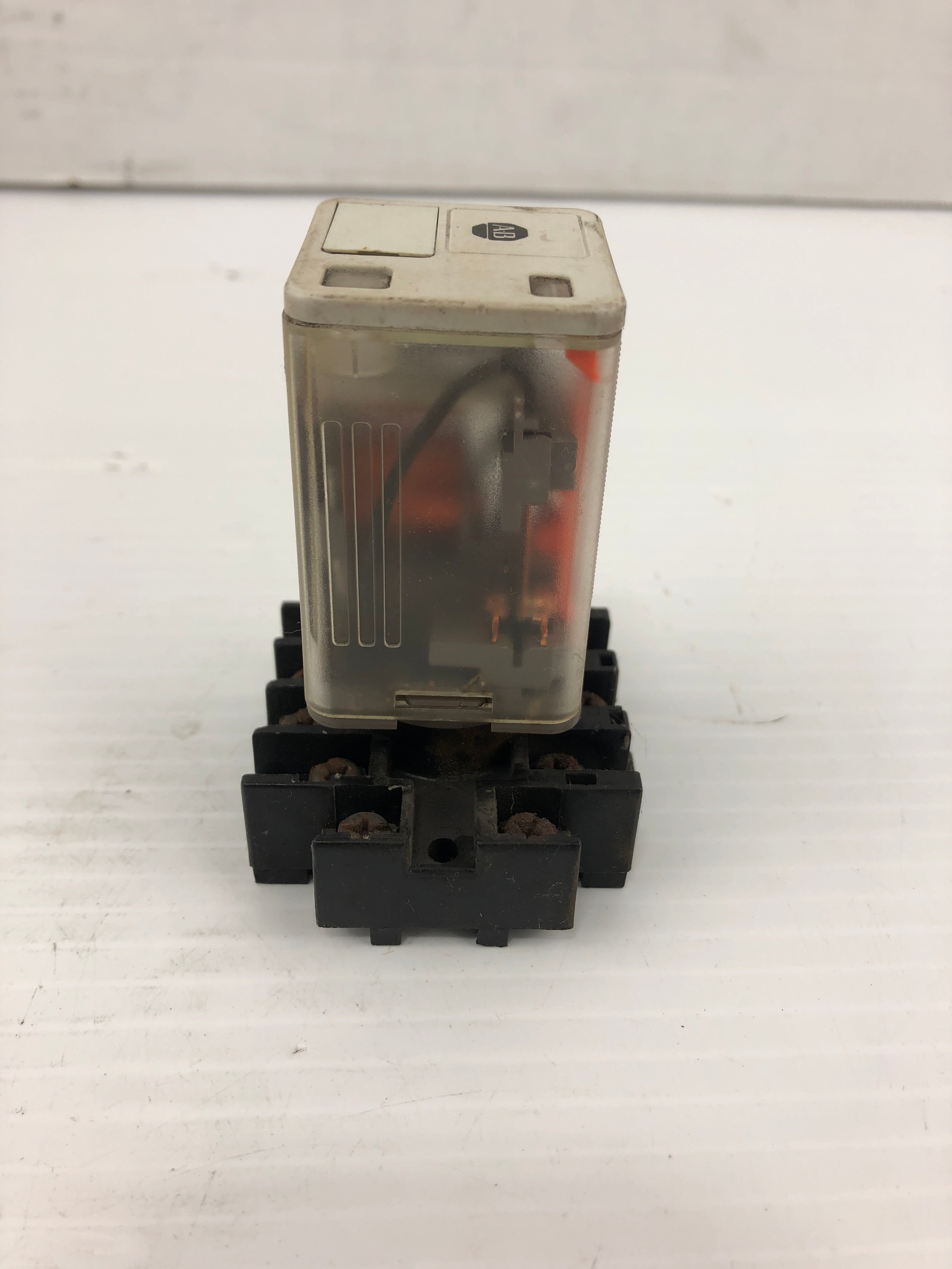 Allen-Bradley 700-HA33A1 Series B Relay with Base 120VAC