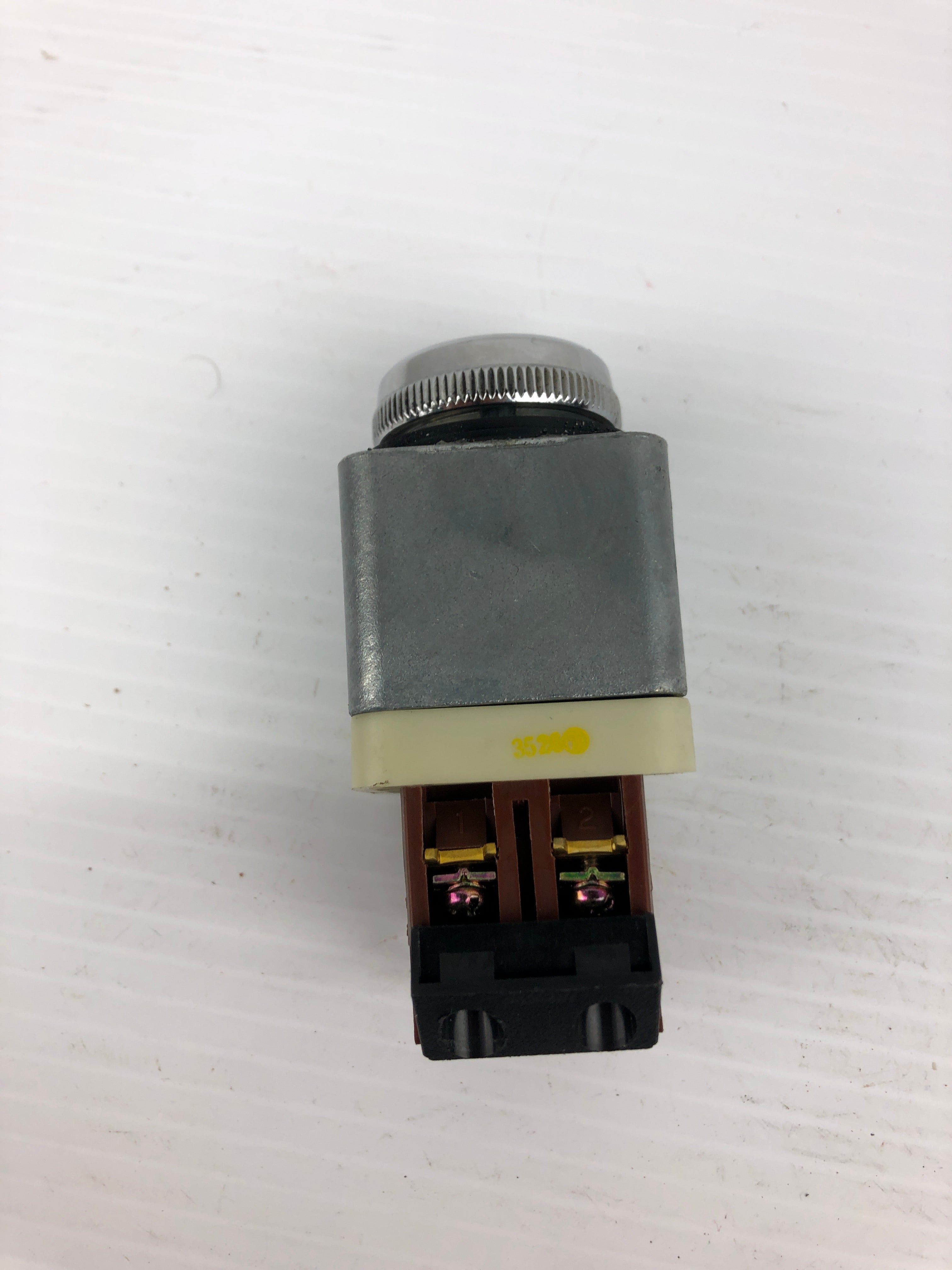 Fuji Electric AH30-V Push Button - Missing Top Cover