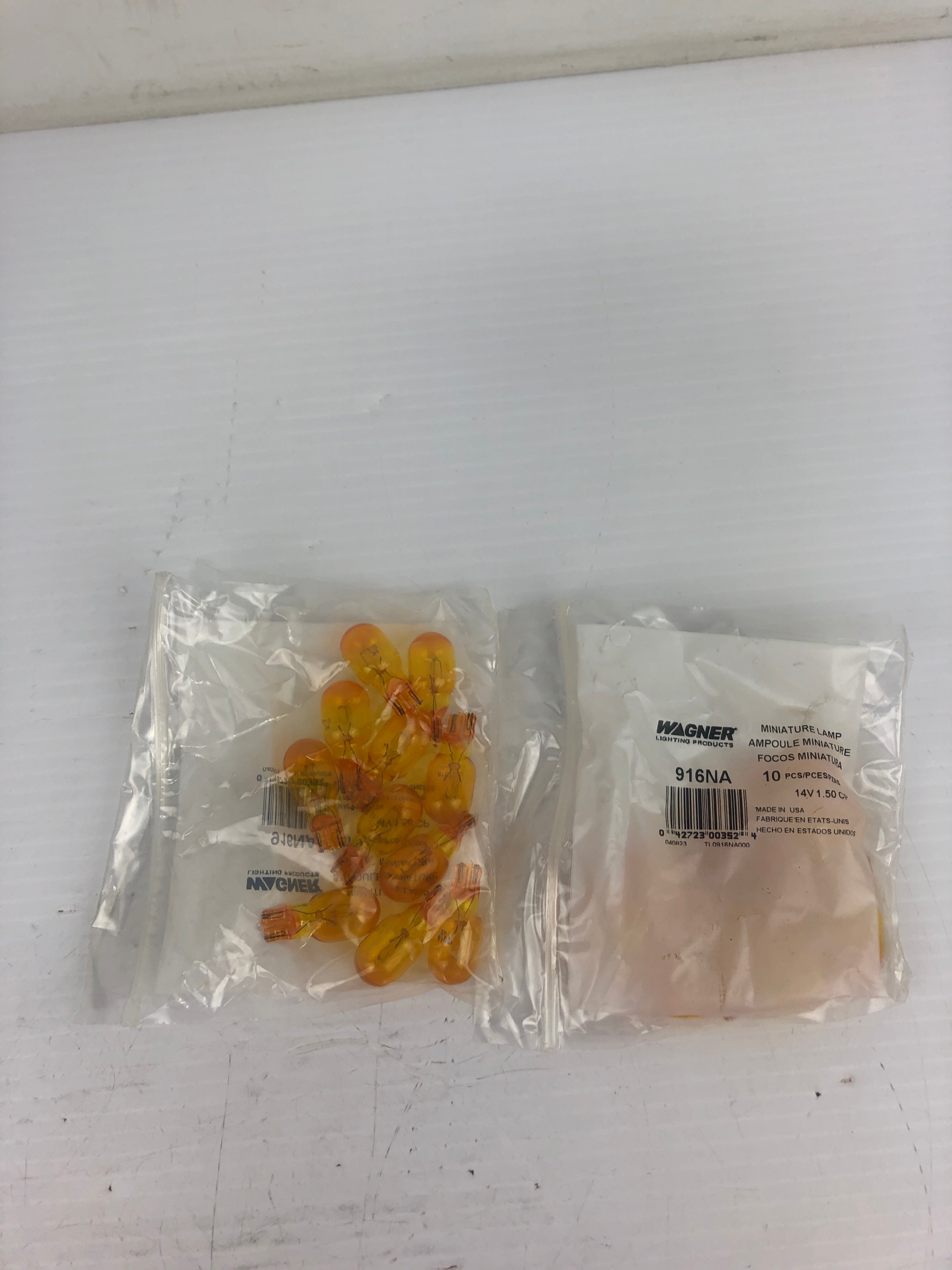 Wagner 916NA Orange Miniature Automotive Light Bulb - Lot of 22
