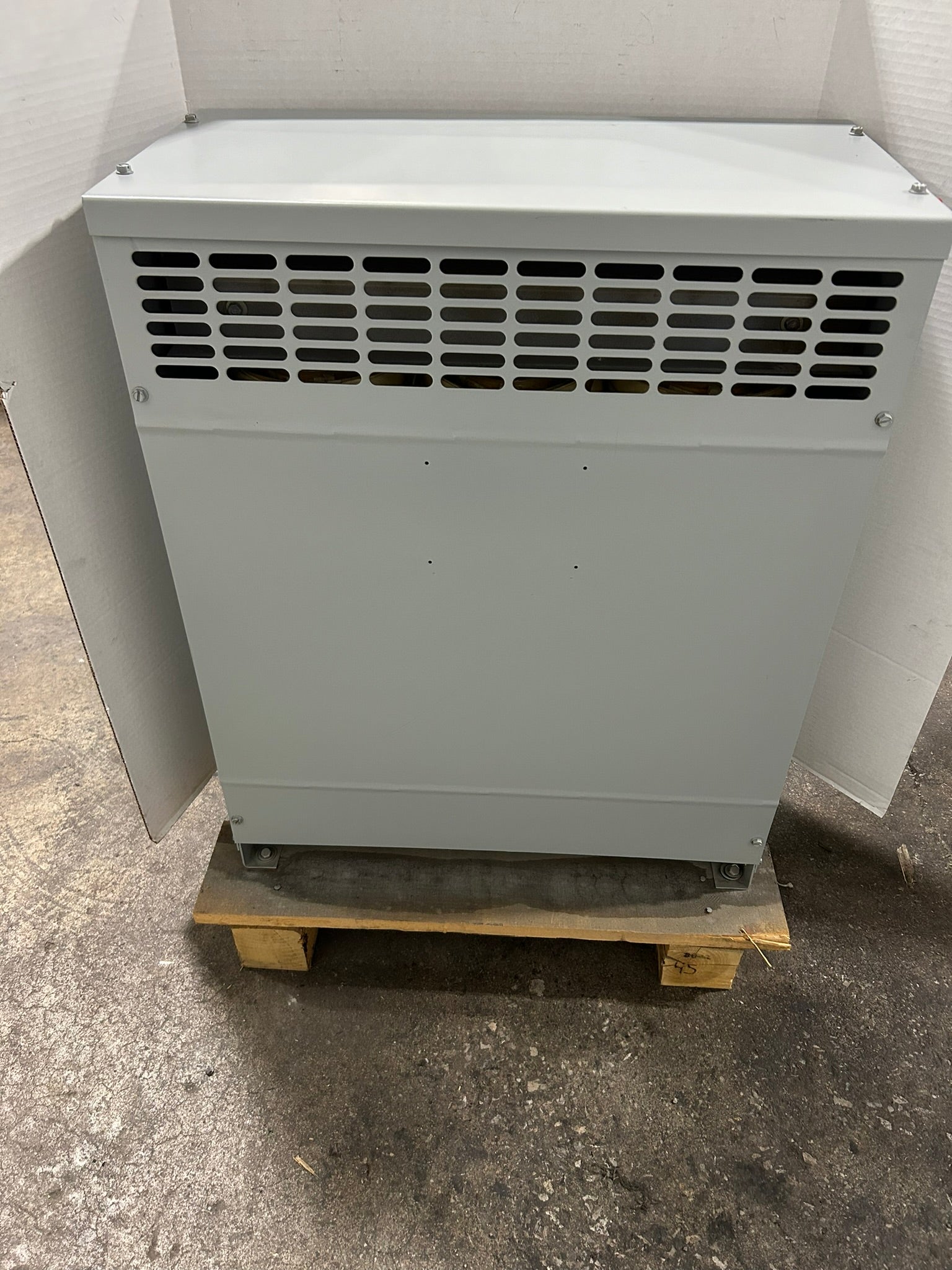 Federal Pacific 36B Dry Type Transformer FH34CEMD 34kVA 460V 230Y/133 3PH