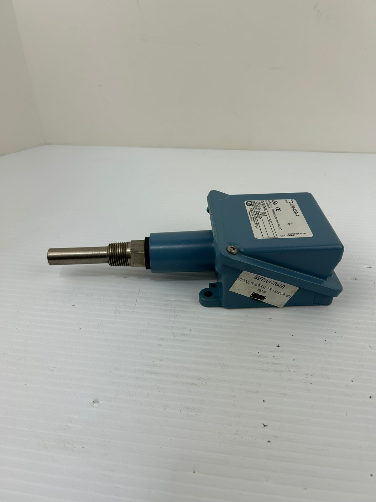 United Electric B100-13944 Temperature Control Switch 15A 250VAC