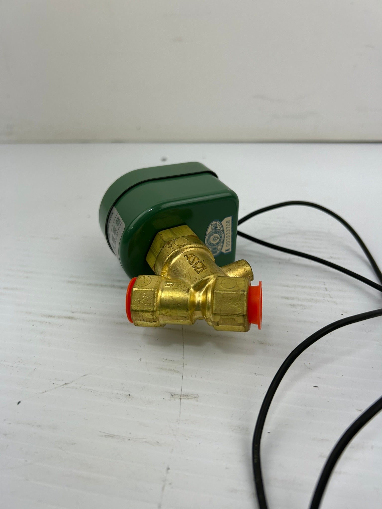 ASCO 02204S Solenoid Valve 110/120 Volts 3/8 Pipe 15.4 Watts