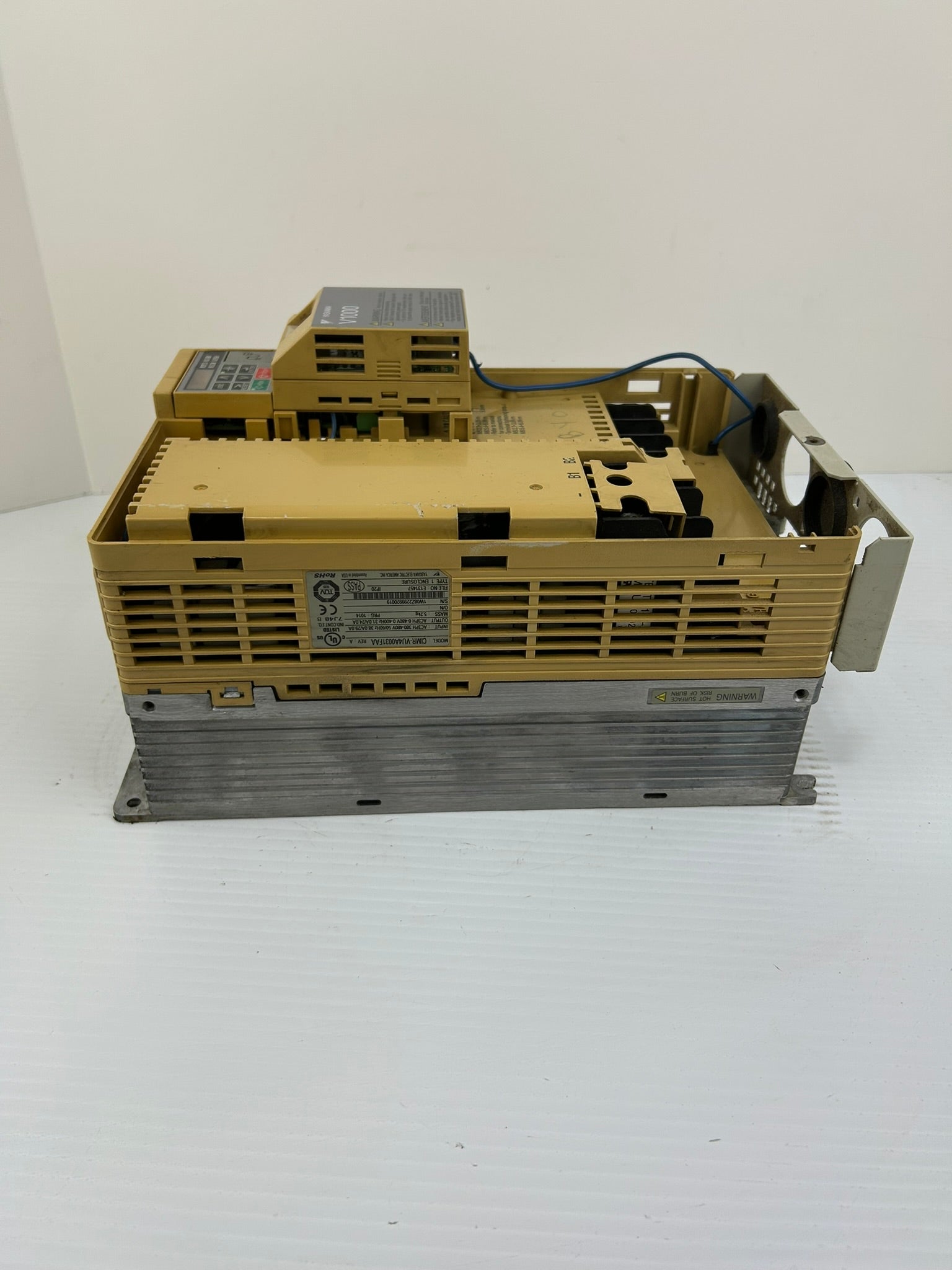 Yaskawa Electric CIMR-VU4A0031FAA 3PH AC Drive Rev A - No Top or Bottom Cover