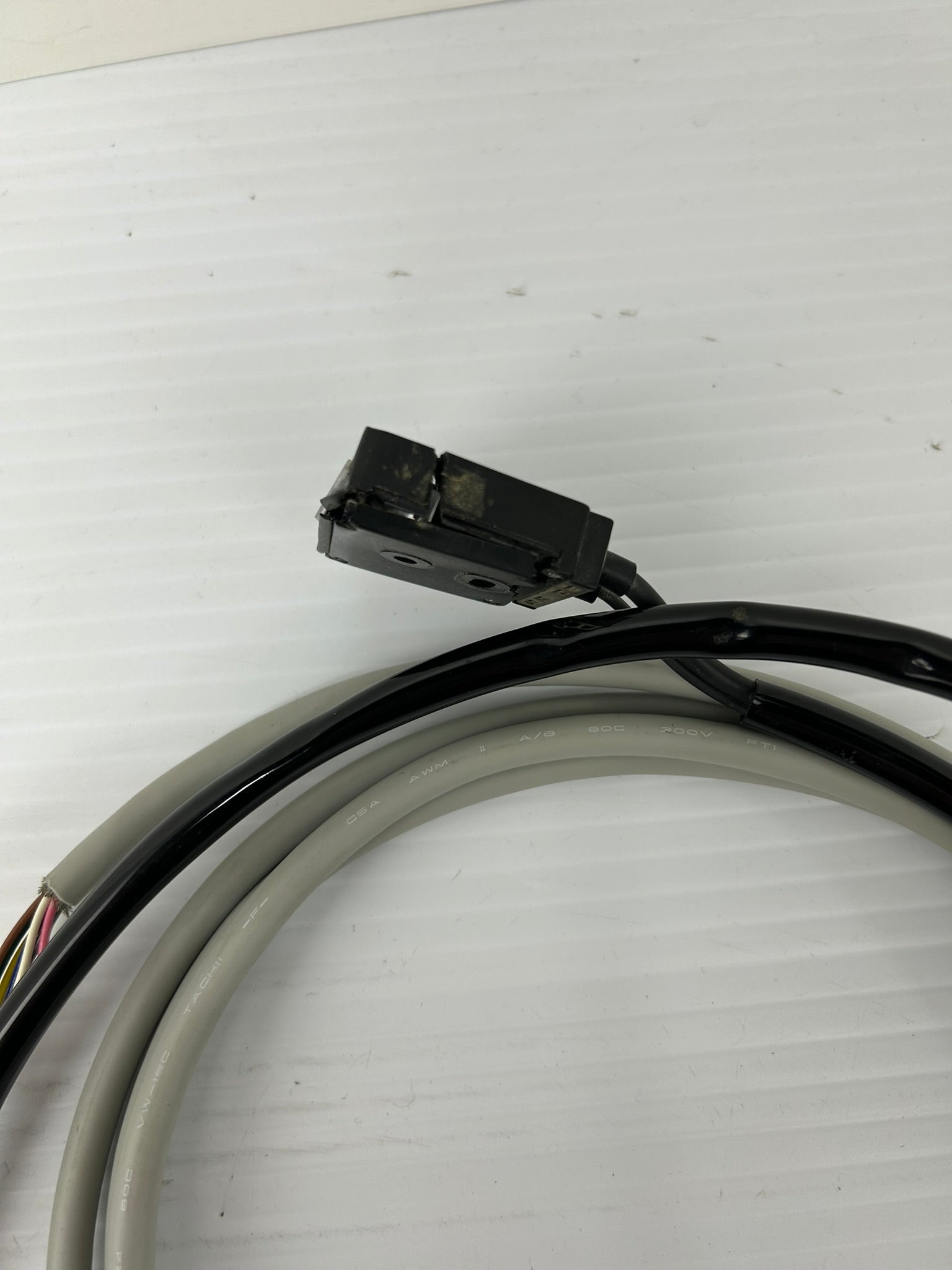 Omron E3MC-X11 LED Full Color Sensor E3MCX11 - Black Sensor Lens Broken