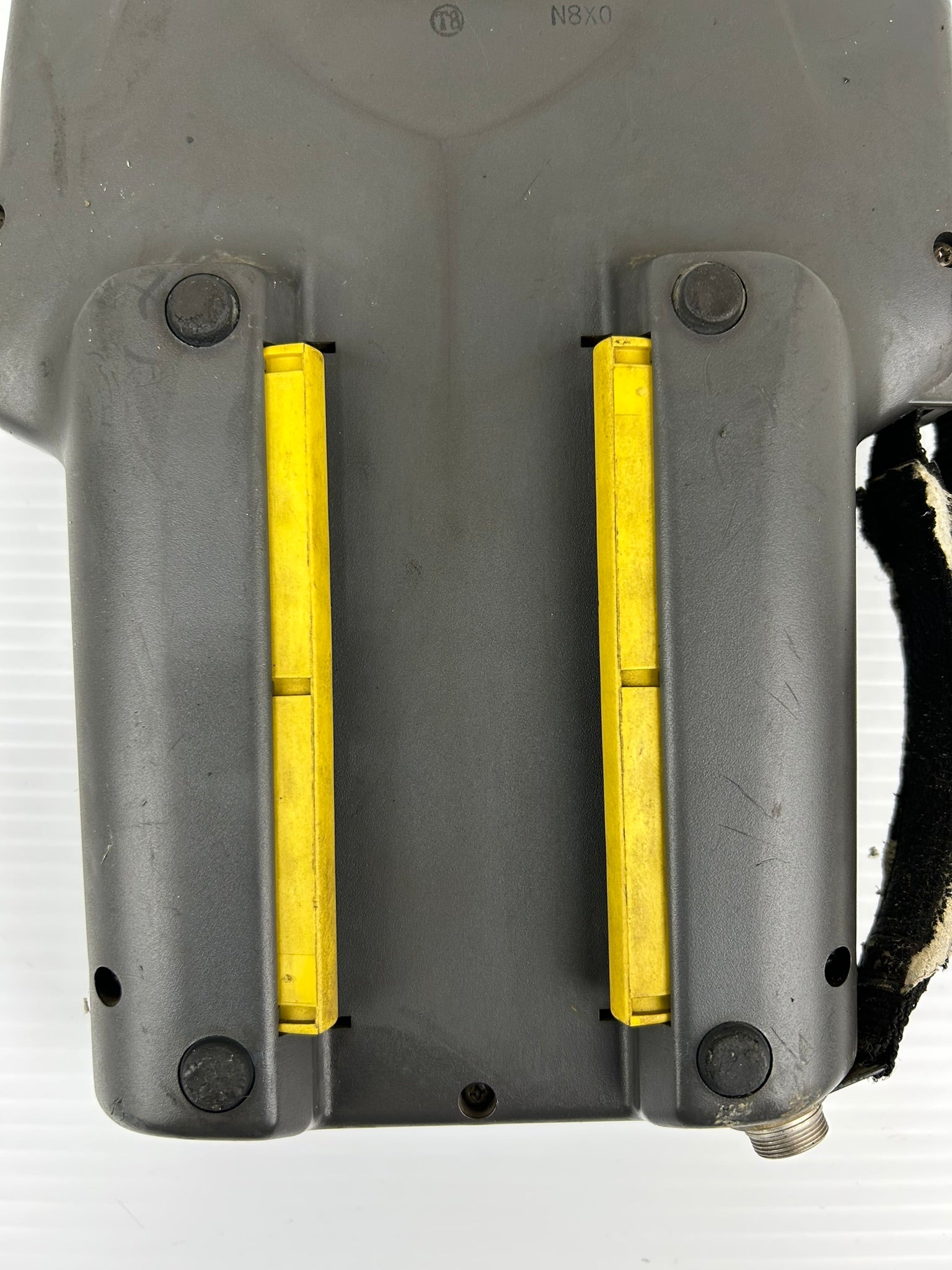 Fanuc A05B-2301-C301 Teach Pendant C05845 1998-10