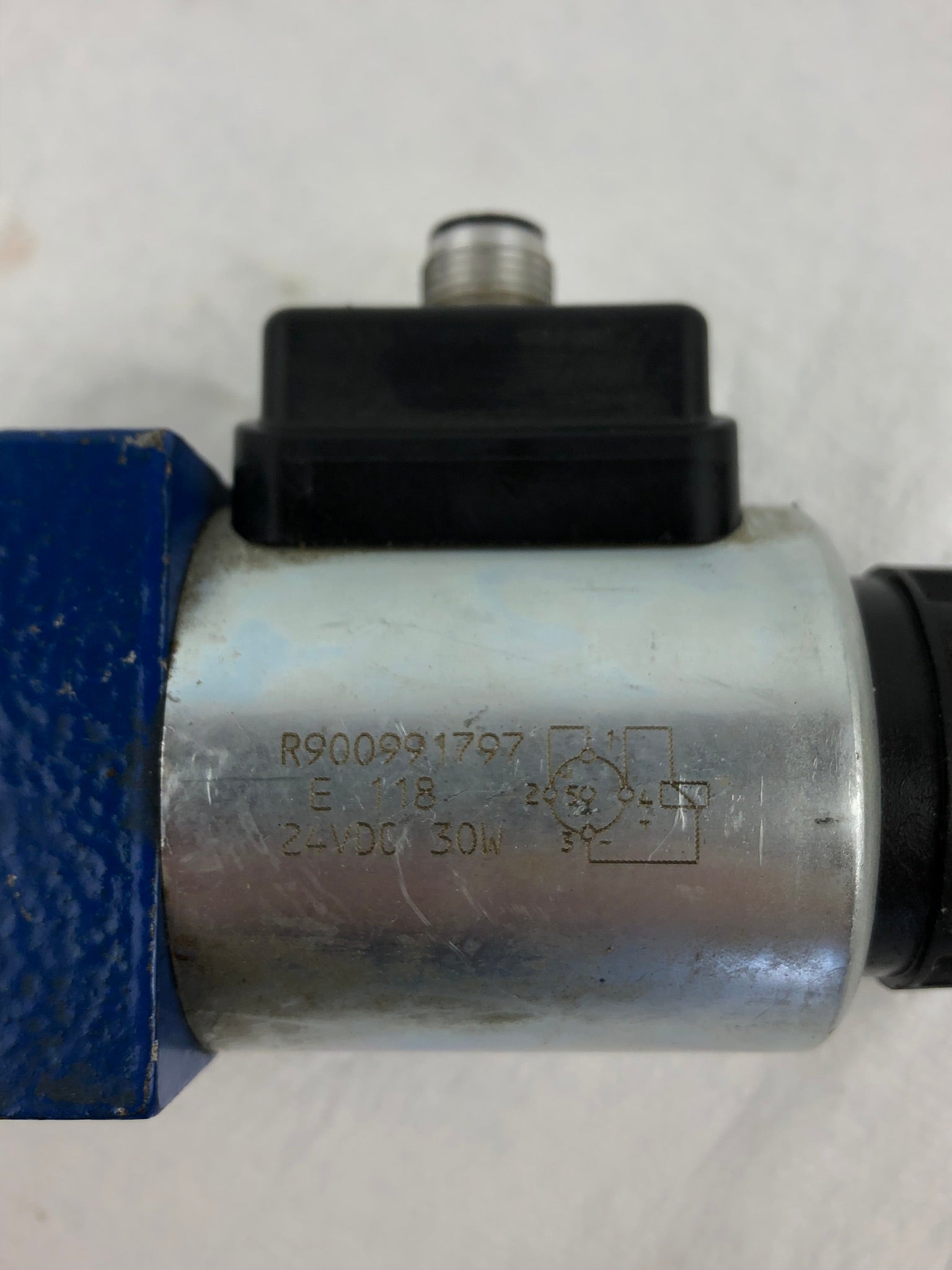 Rexroth 4WE 6 D73-62/EG24N9K33L/A12 SO9 Control Valve R901139448