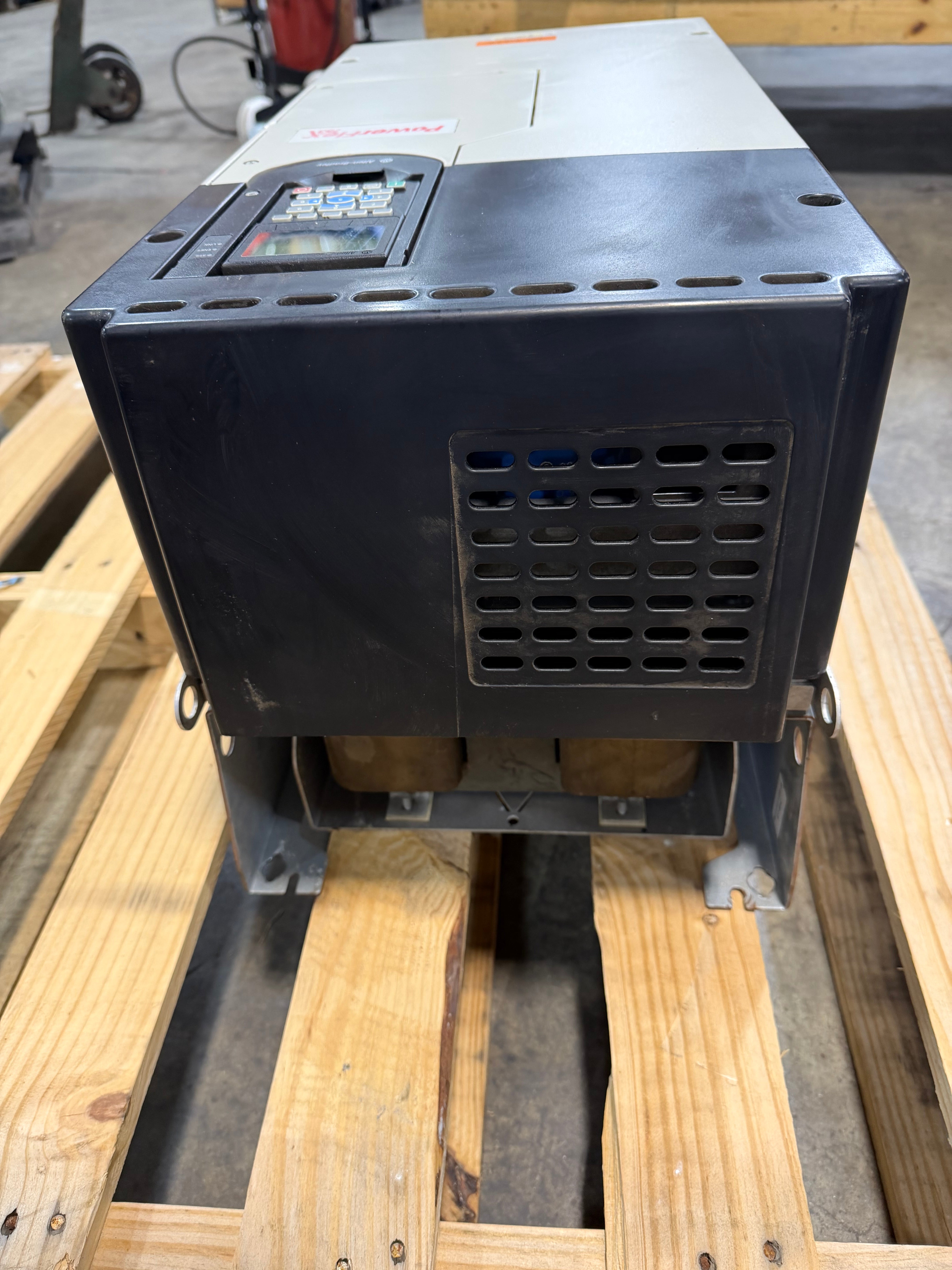 Allen Bradley PowerFlex 735 20F1AND186AA0NNNNN 3PH 480 V Series A