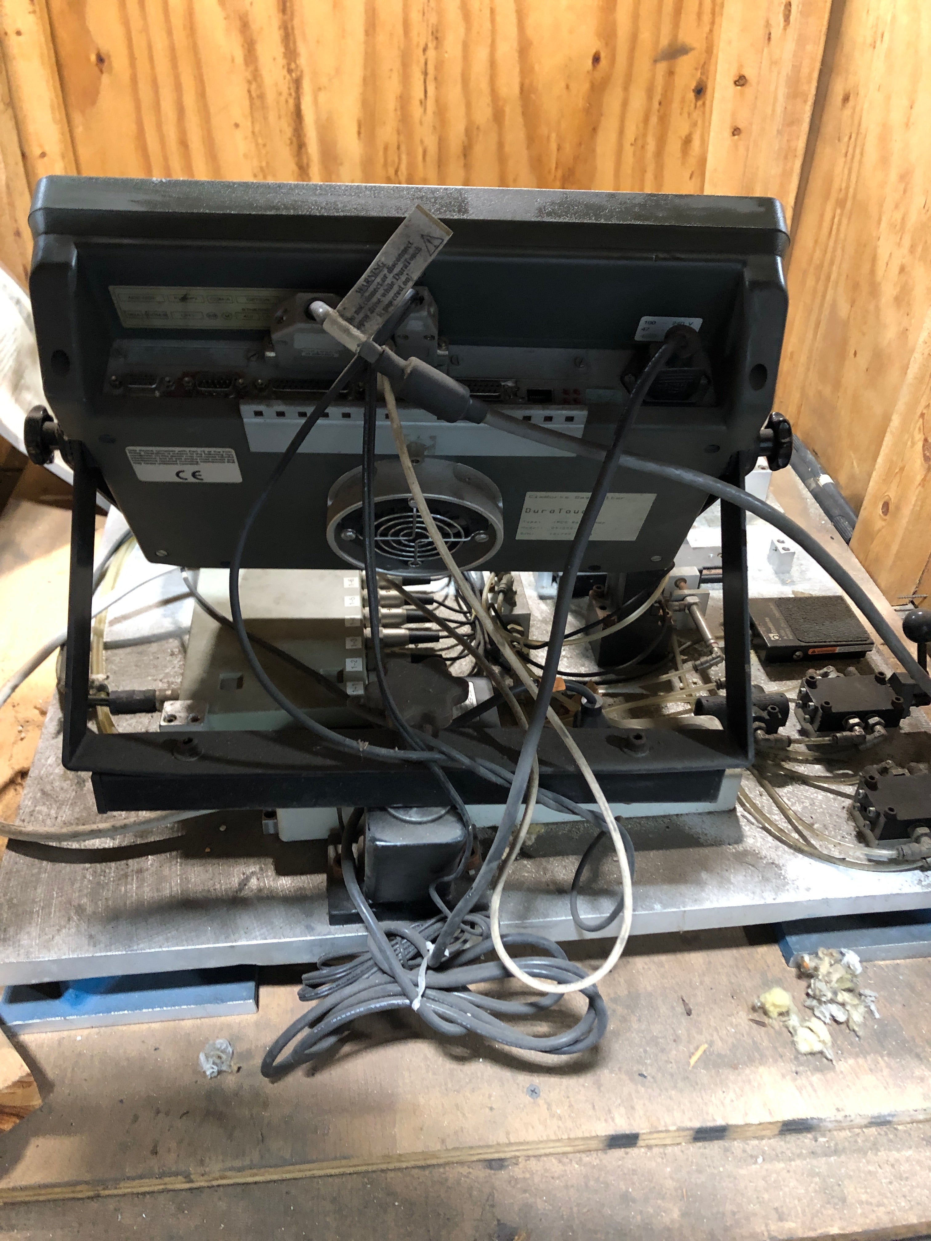 General Electric 64628 Agitator Gage 175D2846 with Monitor and Keyboard