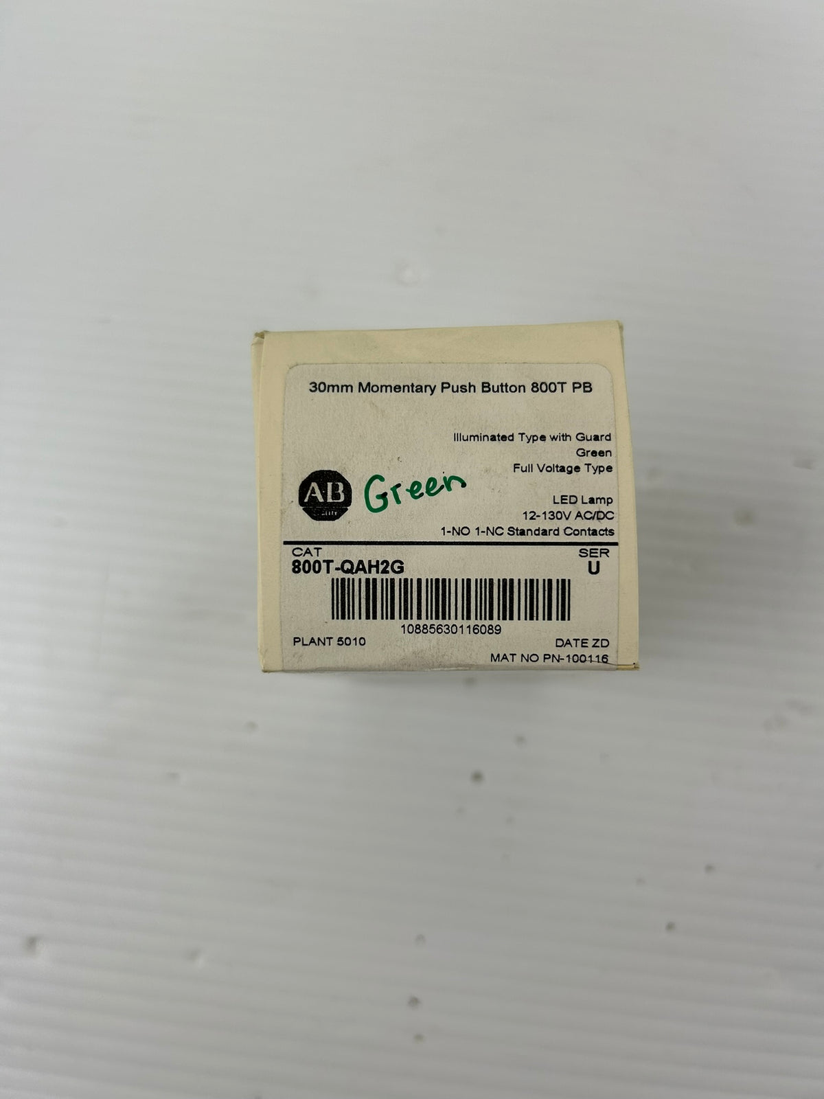 Allen-Bradley 800T-QAH2G Green Illuminated 30mm Momentary Push Button 800T Ser U